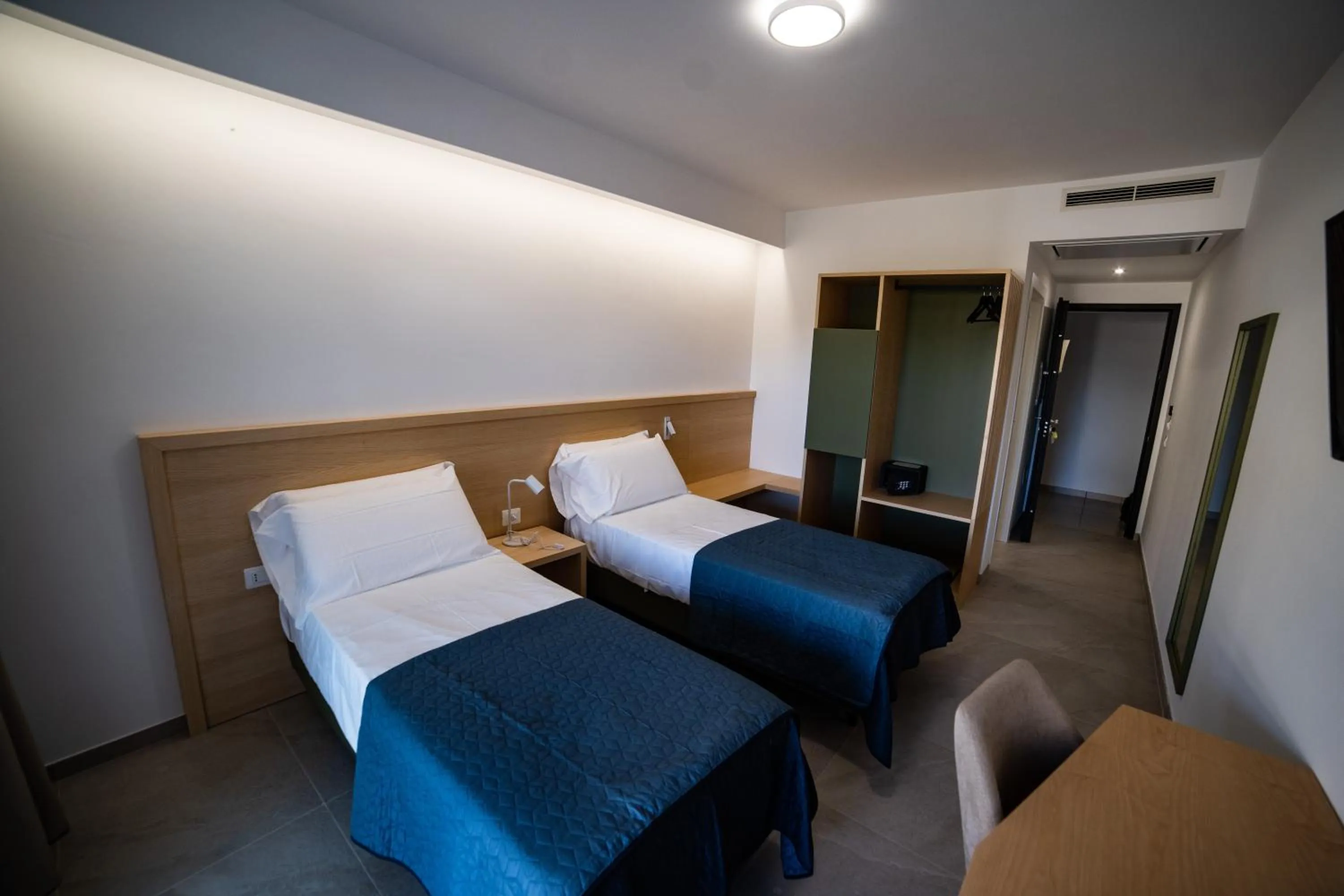 Bed in Middle Town Palace