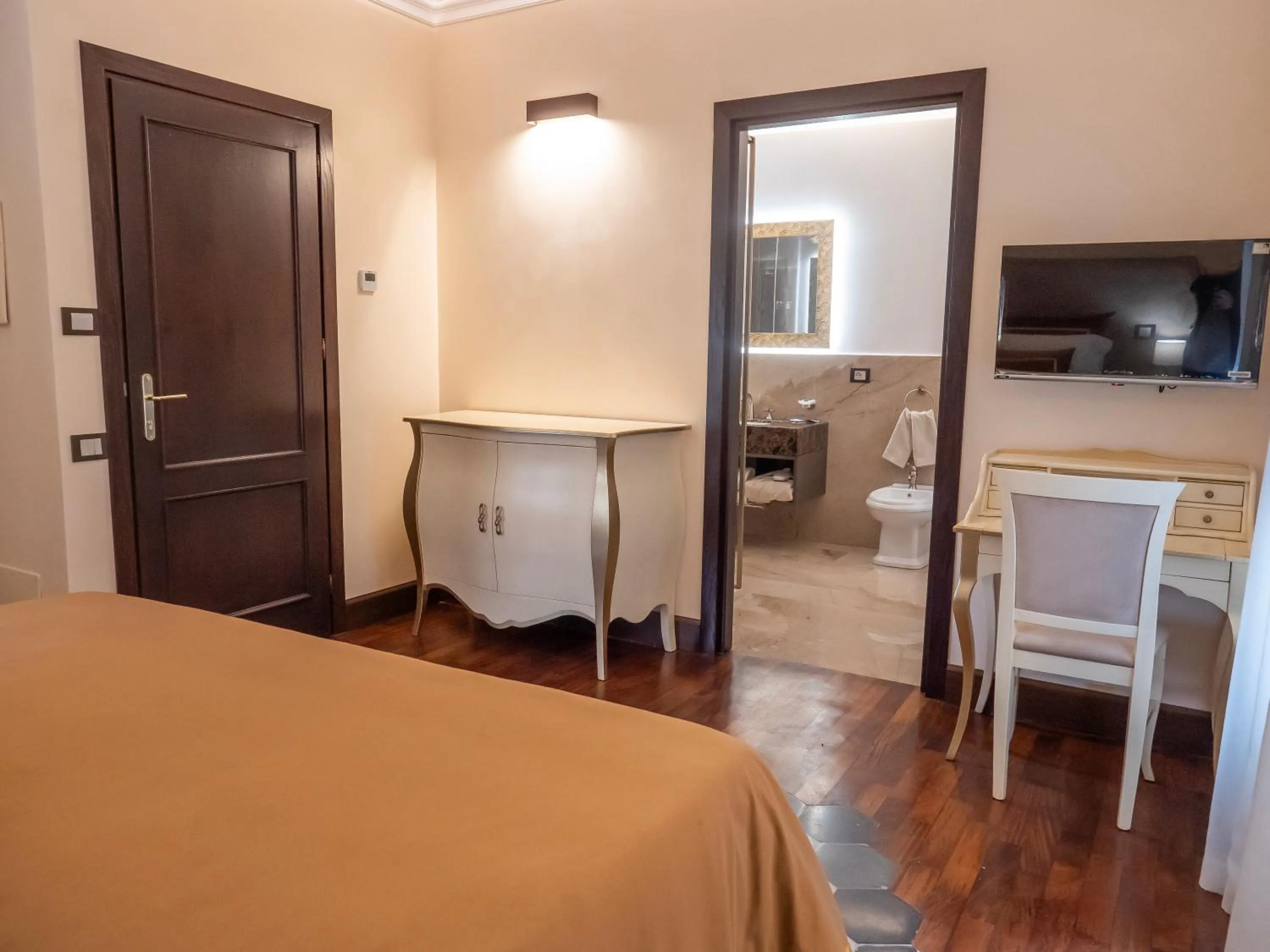 Bed in Villa Alliata di Pietratagliata