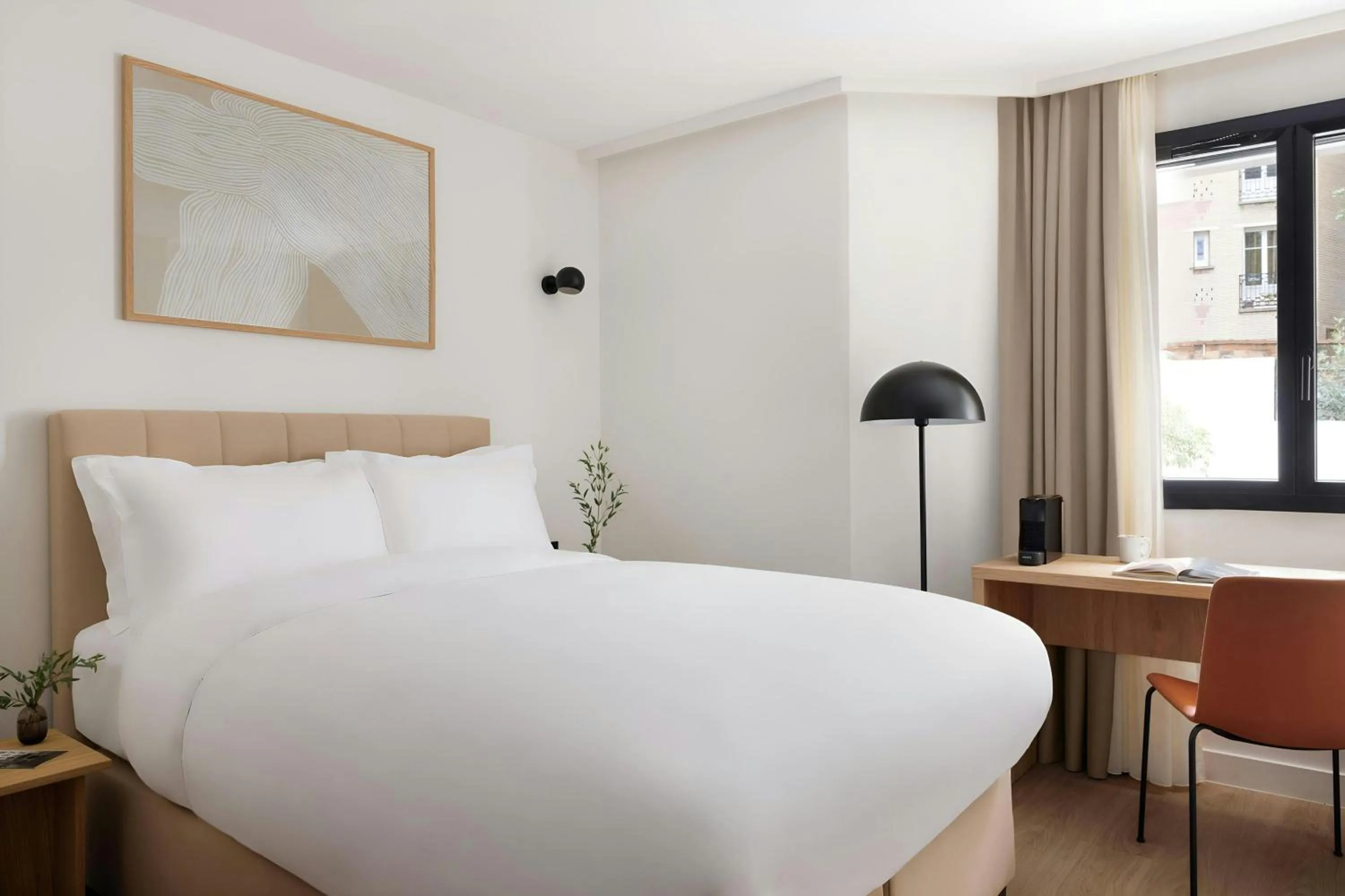 Bedroom, Bed in Yvette Hotel Porte de Versailles, Sonder by Marriott Bonvoy