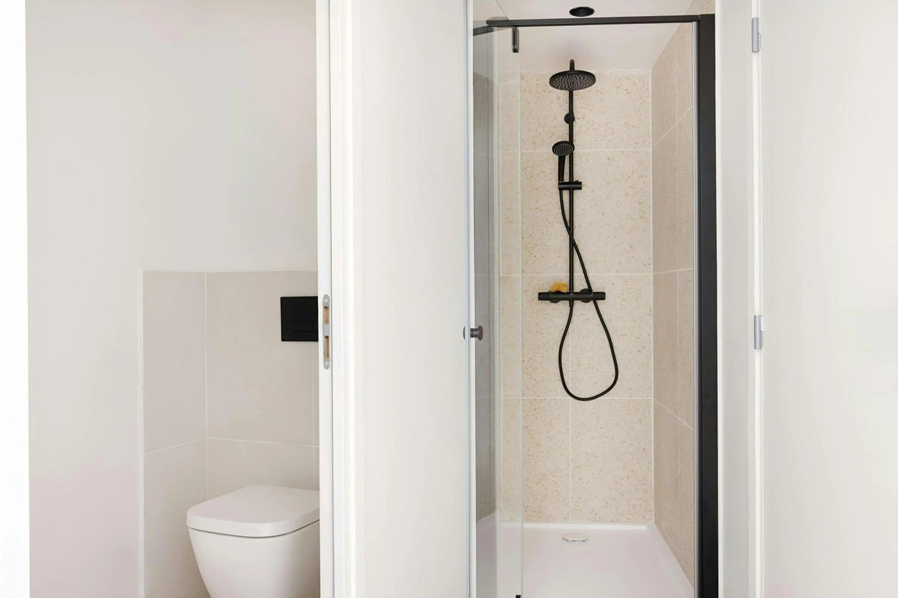 Bathroom in Yvette Hotel Porte de Versailles, Sonder by Marriott Bonvoy