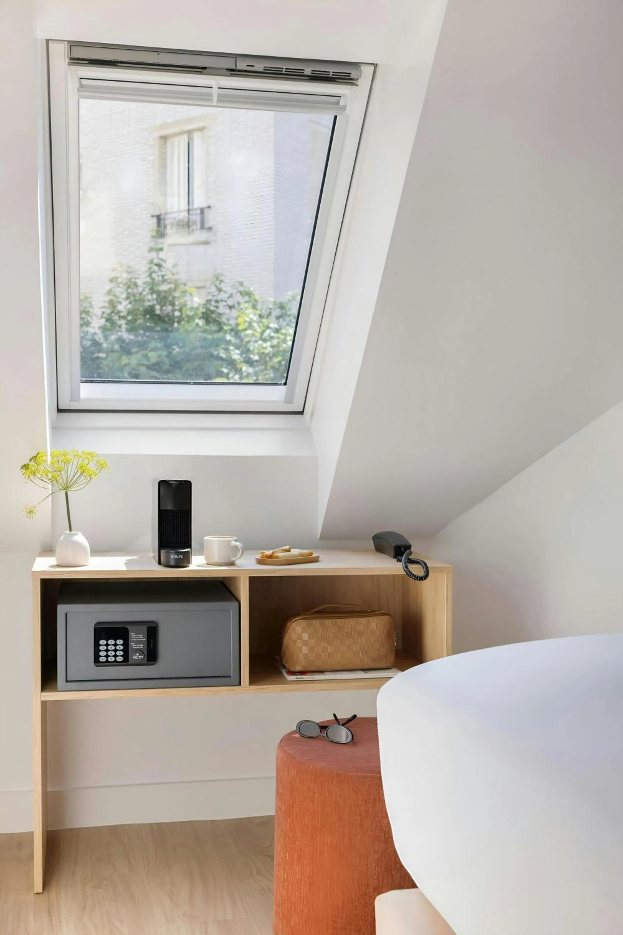 Bedroom, Bed in Yvette Hotel Porte de Versailles, Sonder by Marriott Bonvoy