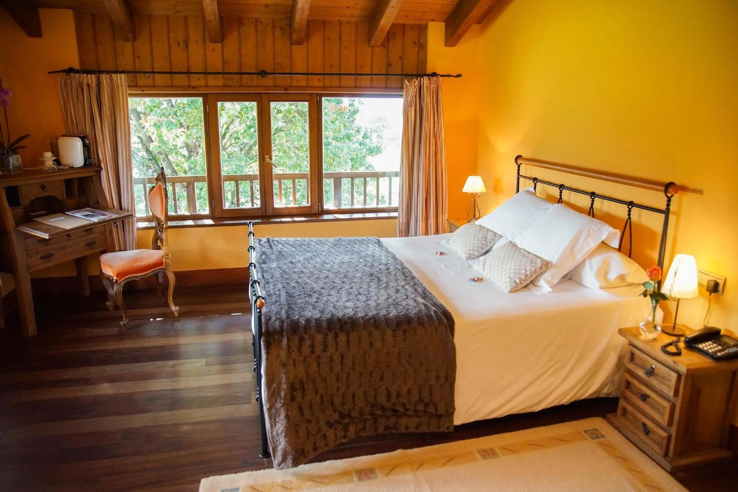 Photo of the whole room, Bed in Usategieta