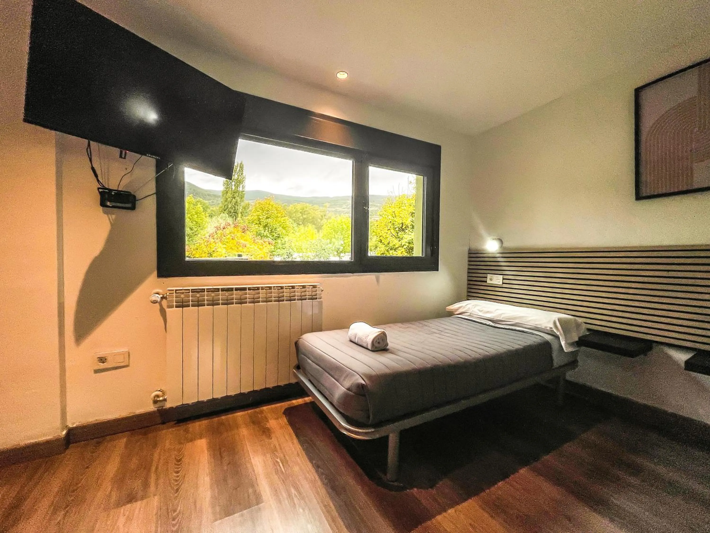 Bed in SOLOPUENT Hotel Rural