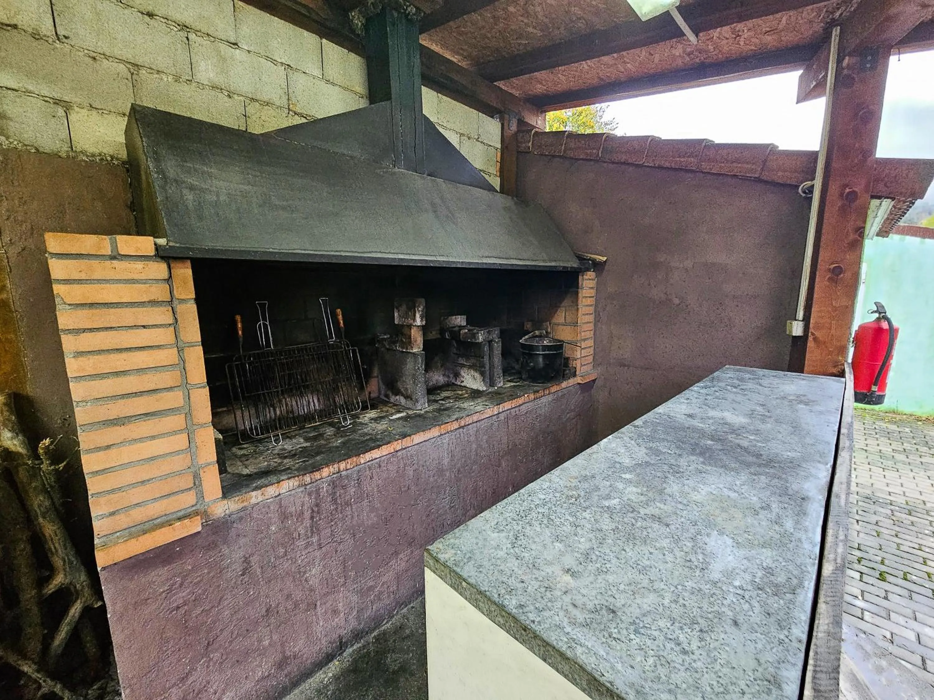 BBQ facilities in SOLOPUENT Hotel Rural