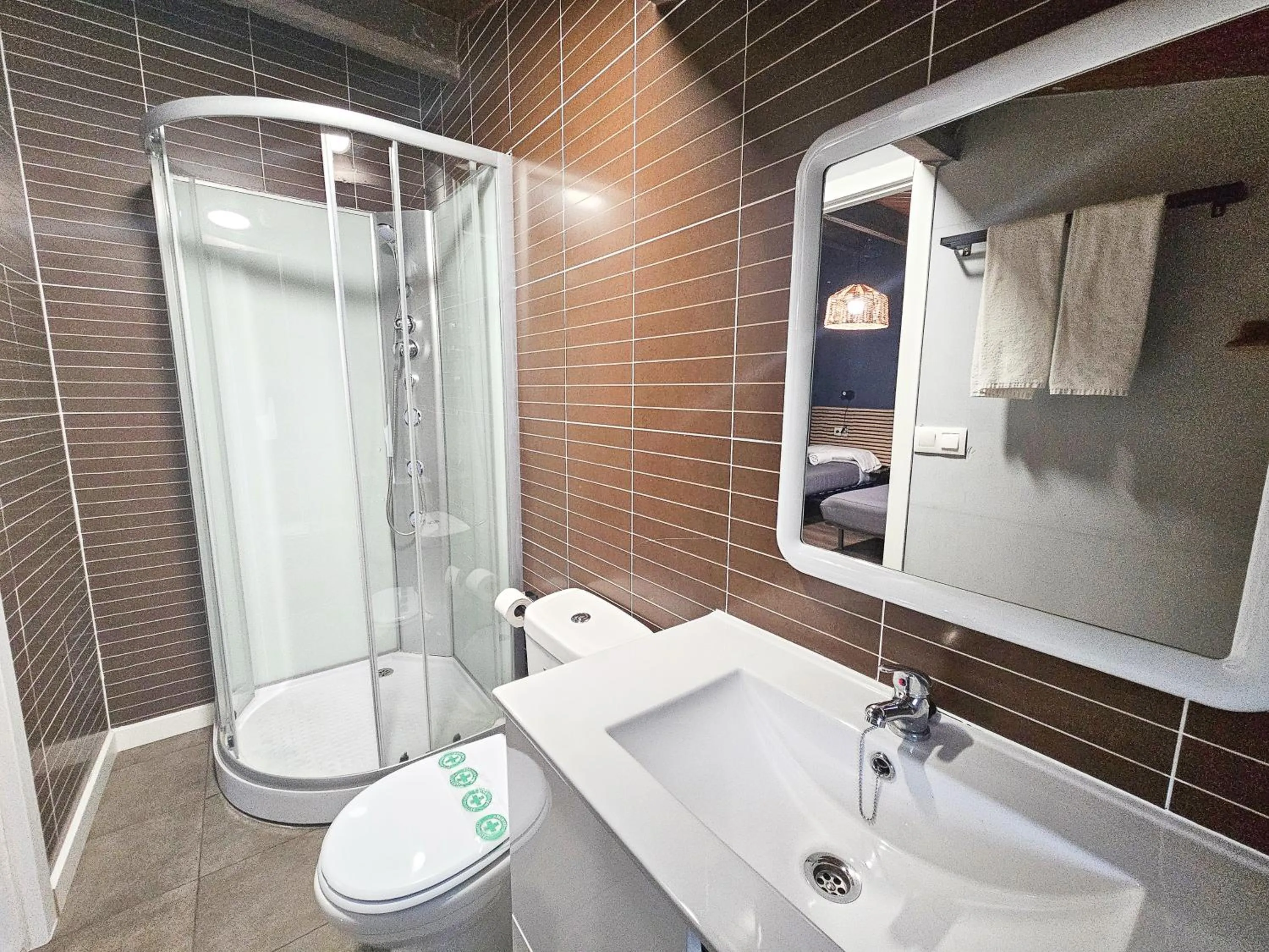 Shower in SOLOPUENT Hotel Rural