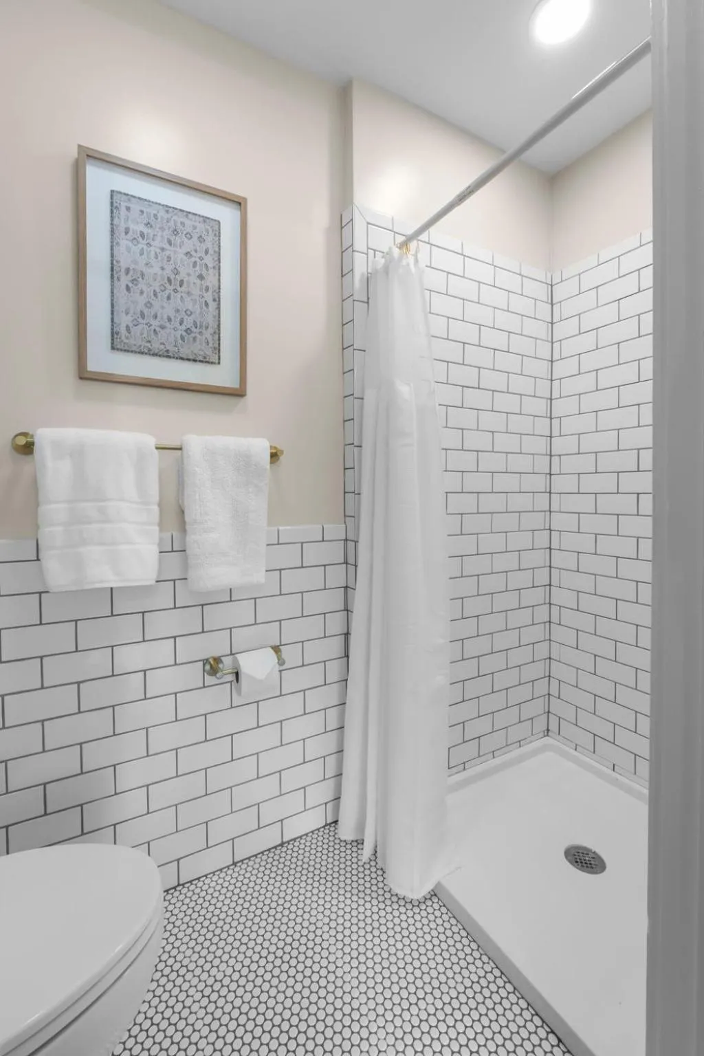 Shower in Rockwood Inn