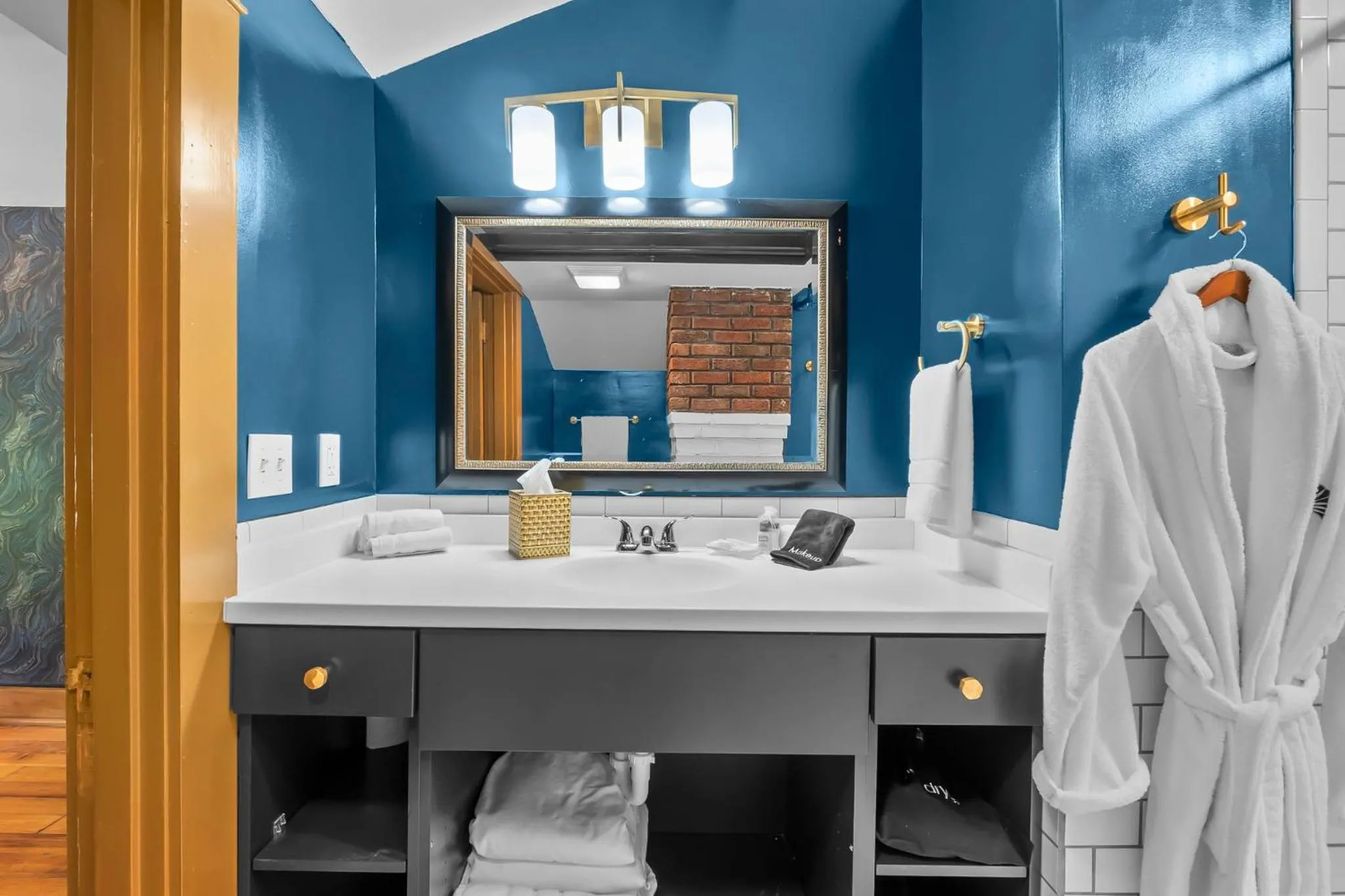 Bathroom in Rockwood Inn