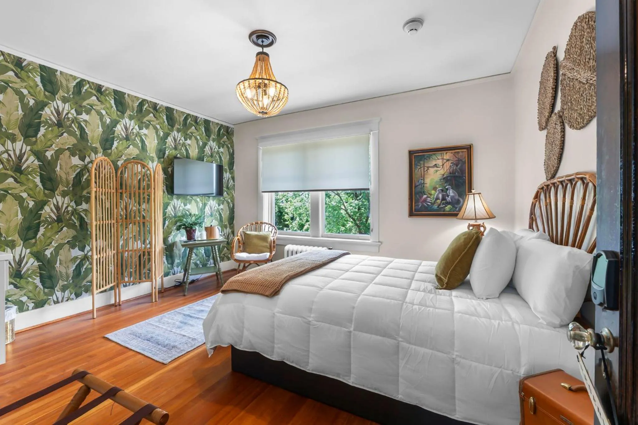 Photo of the whole room, Bed in Rockwood Inn