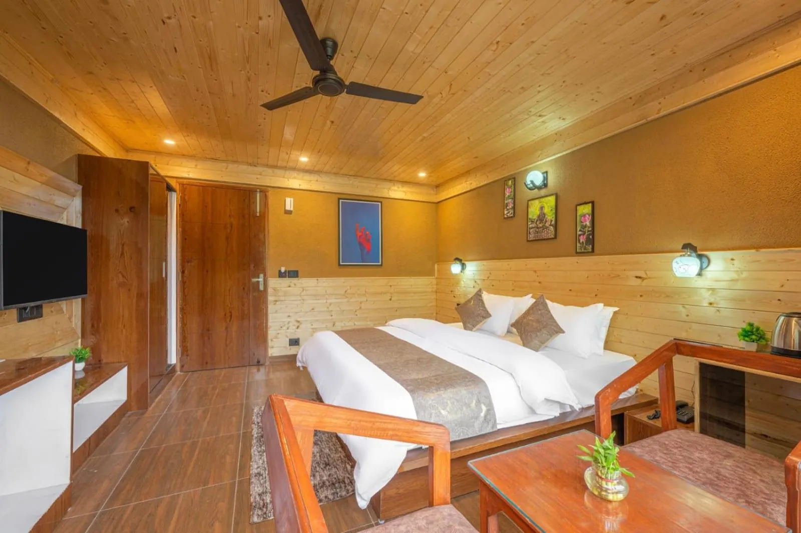 Bed in The Kufri Retreat