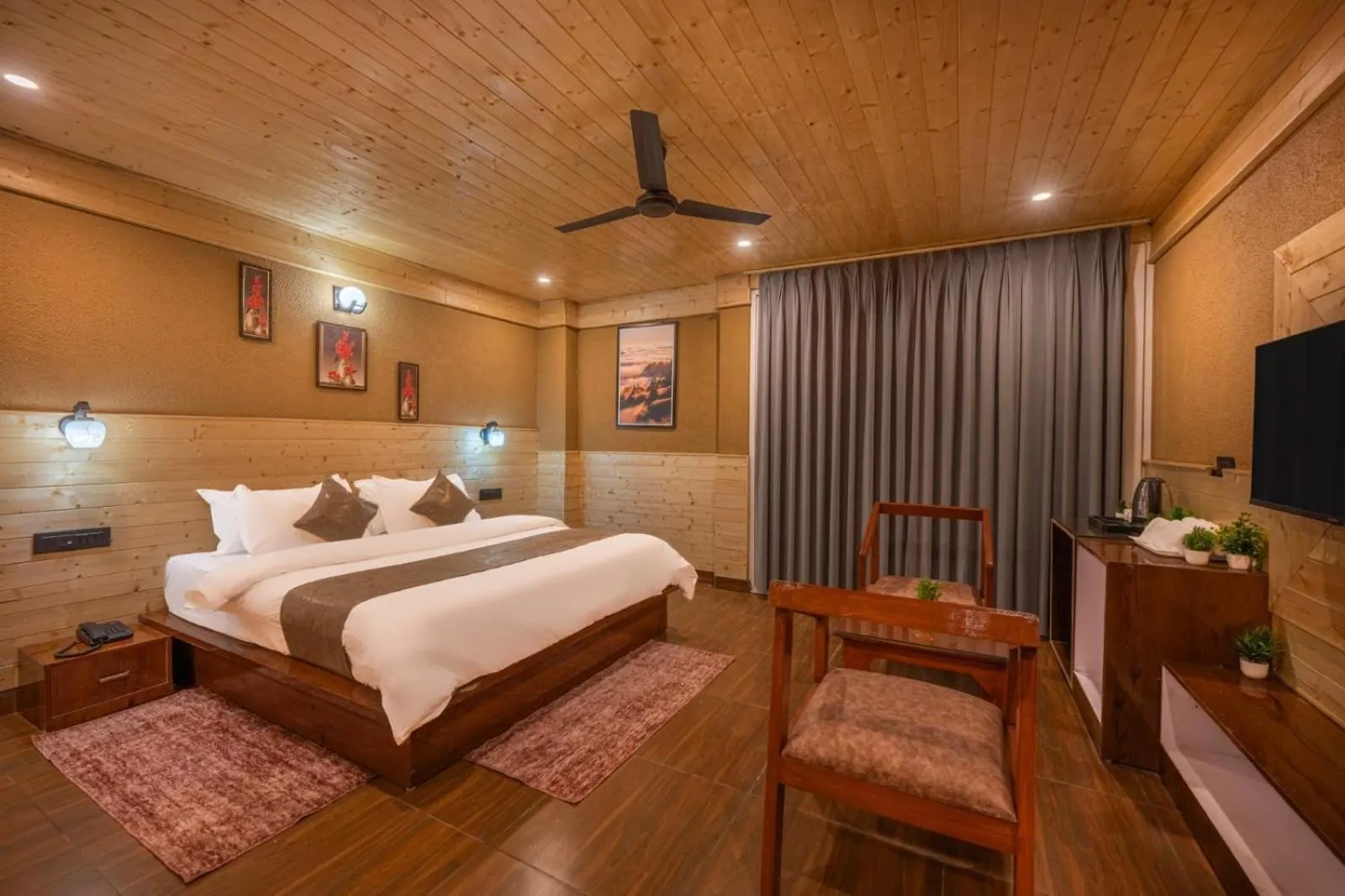 Bed in The Kufri Retreat