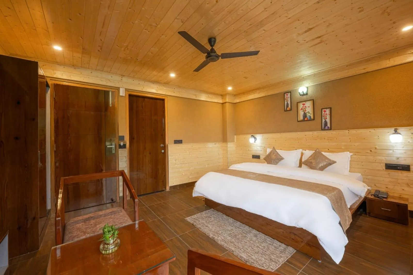 Bed in The Kufri Retreat