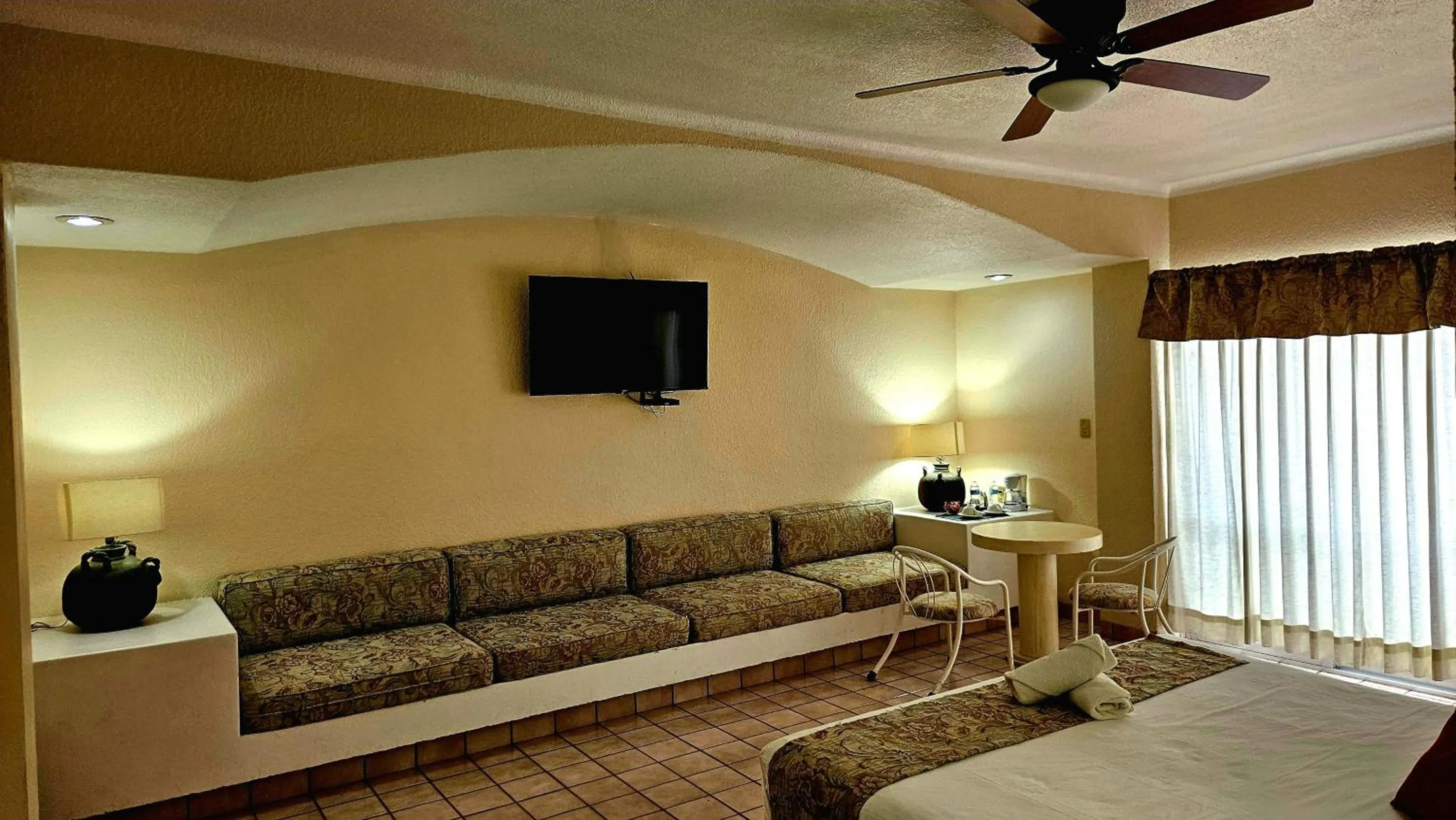 Photo of the whole room in Hotel Hacienda del Rio Oaxtepec