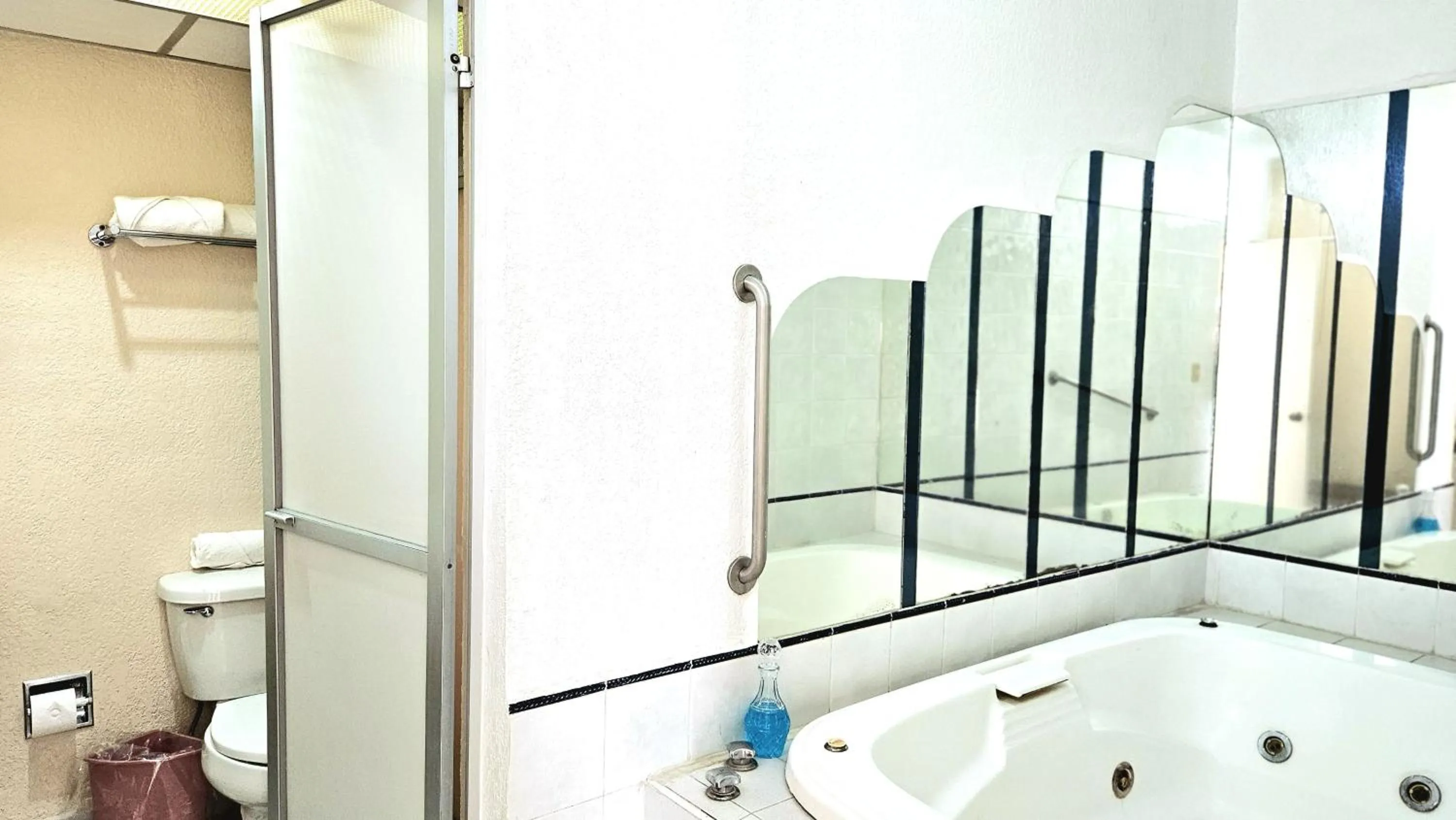 Hot Tub in Hotel Hacienda del Rio Oaxtepec