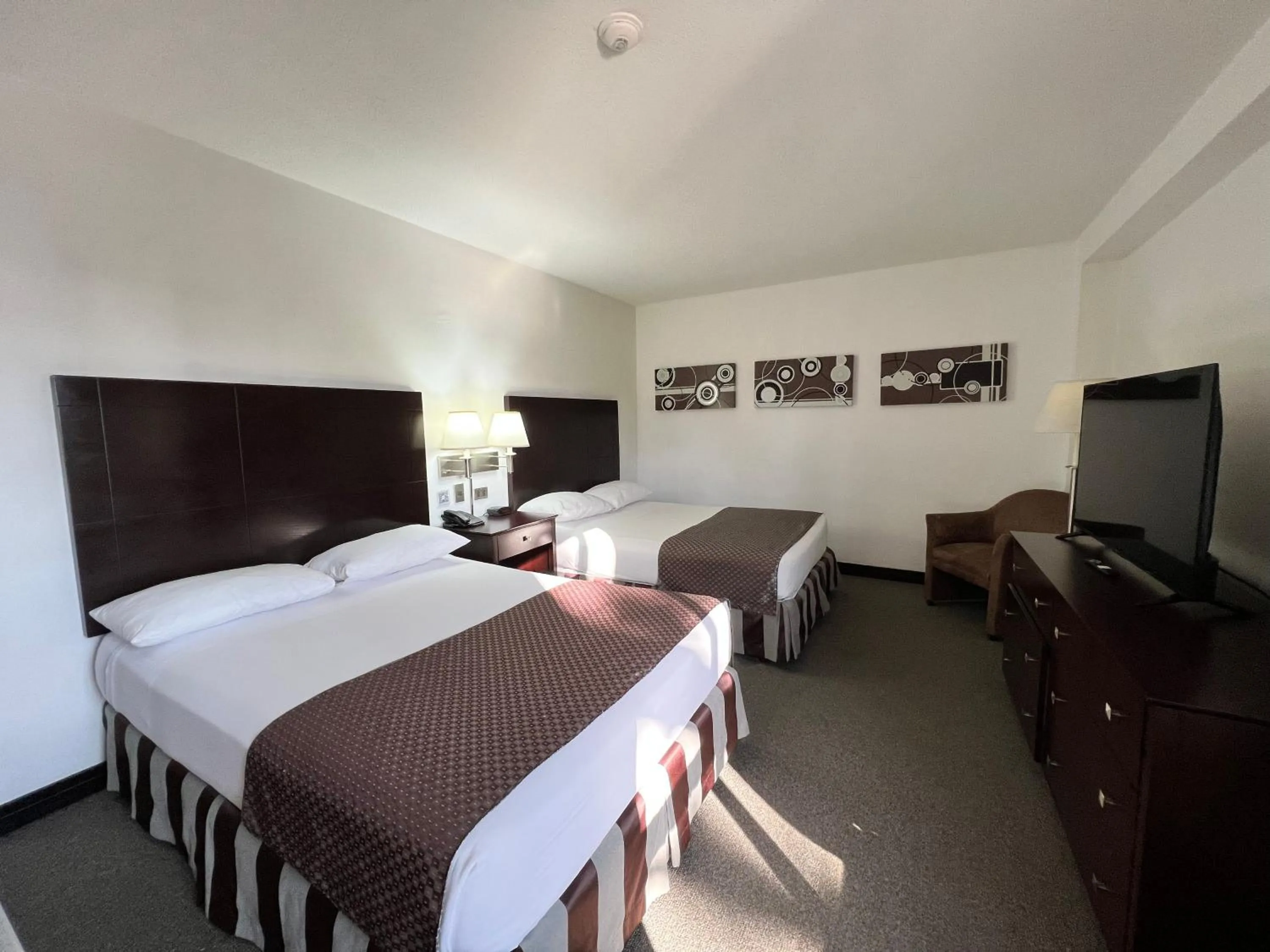 Bed in Hotel GH Guaparo Suites Valencia