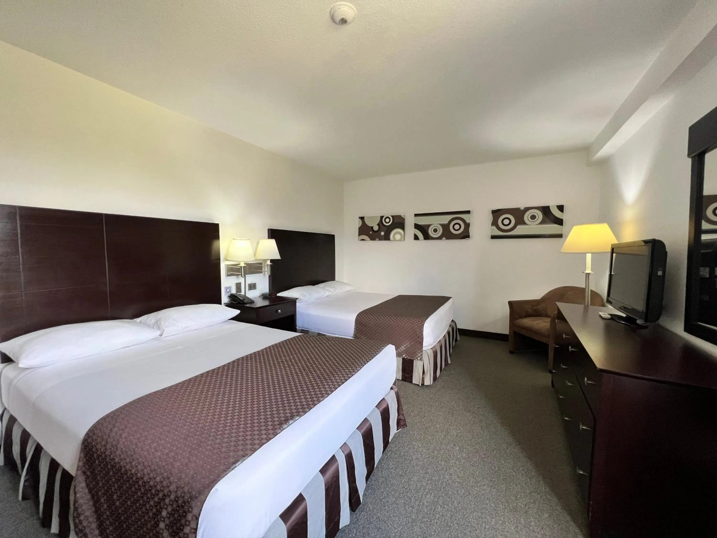 Bed in Hotel GH Guaparo Suites Valencia