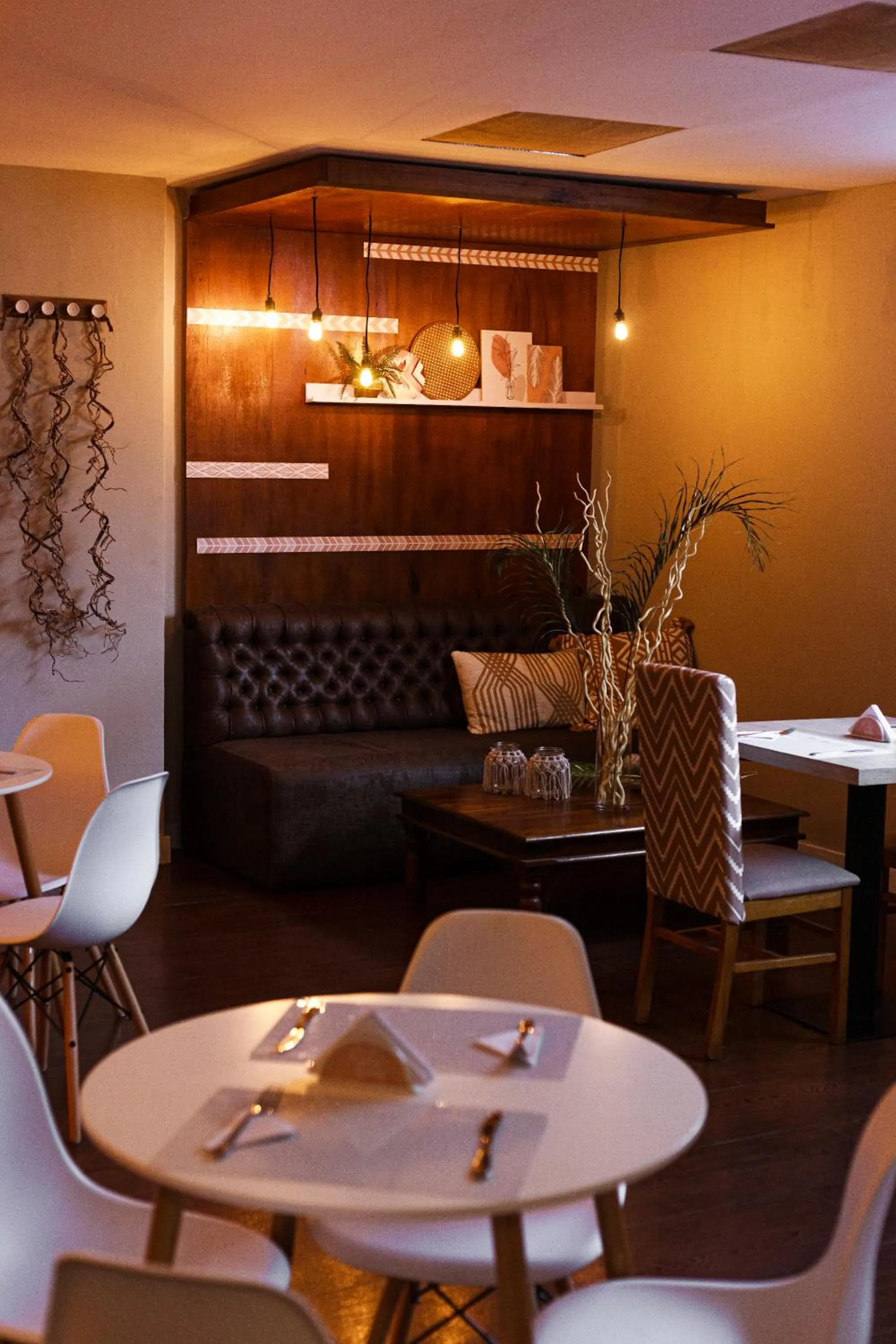 Restaurant/places to eat in Hotel GH Guaparo Suites Valencia