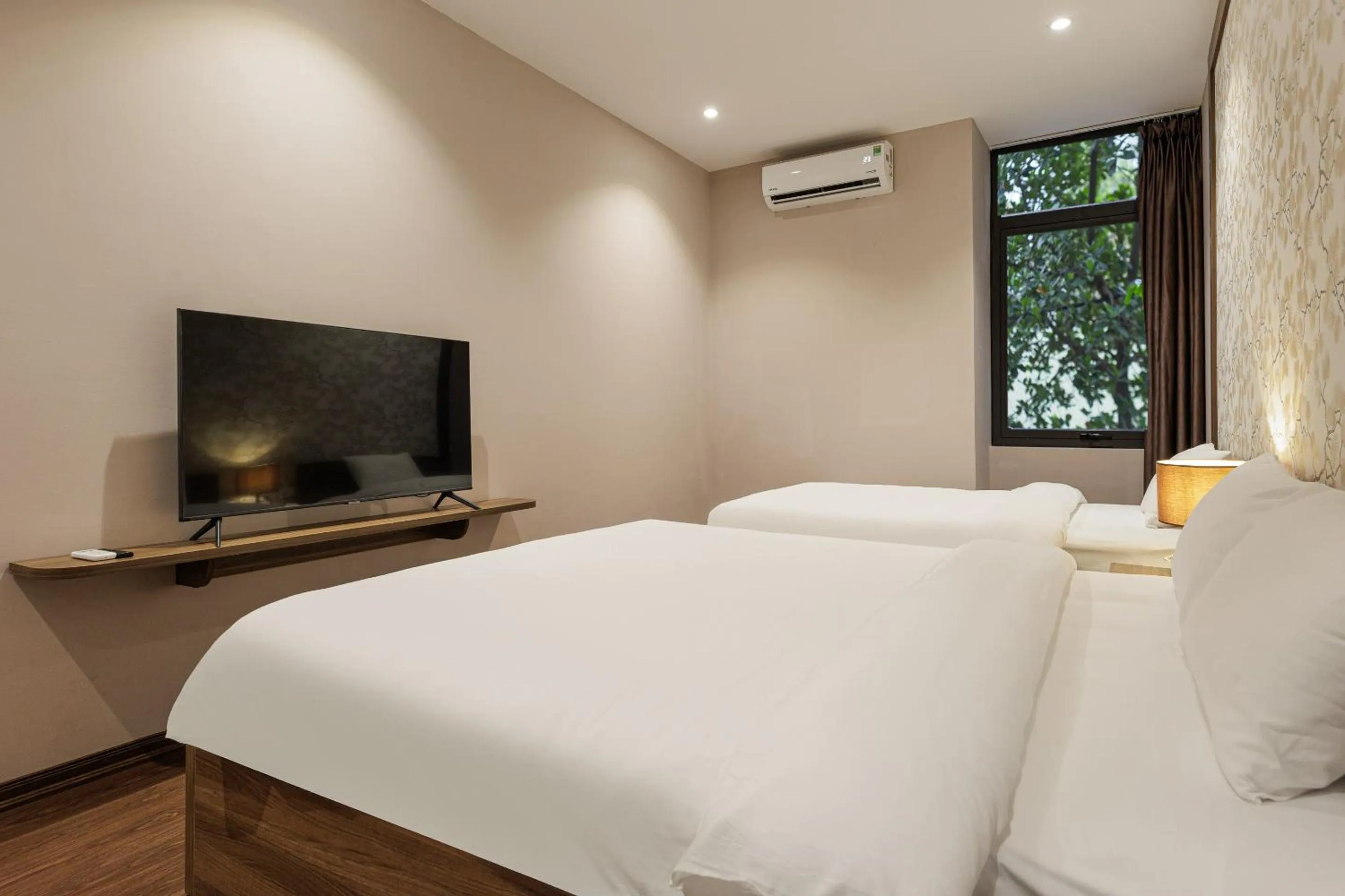 Bedroom, Bed in Collection O Le Grand Hanoi hotel – The Central Park
