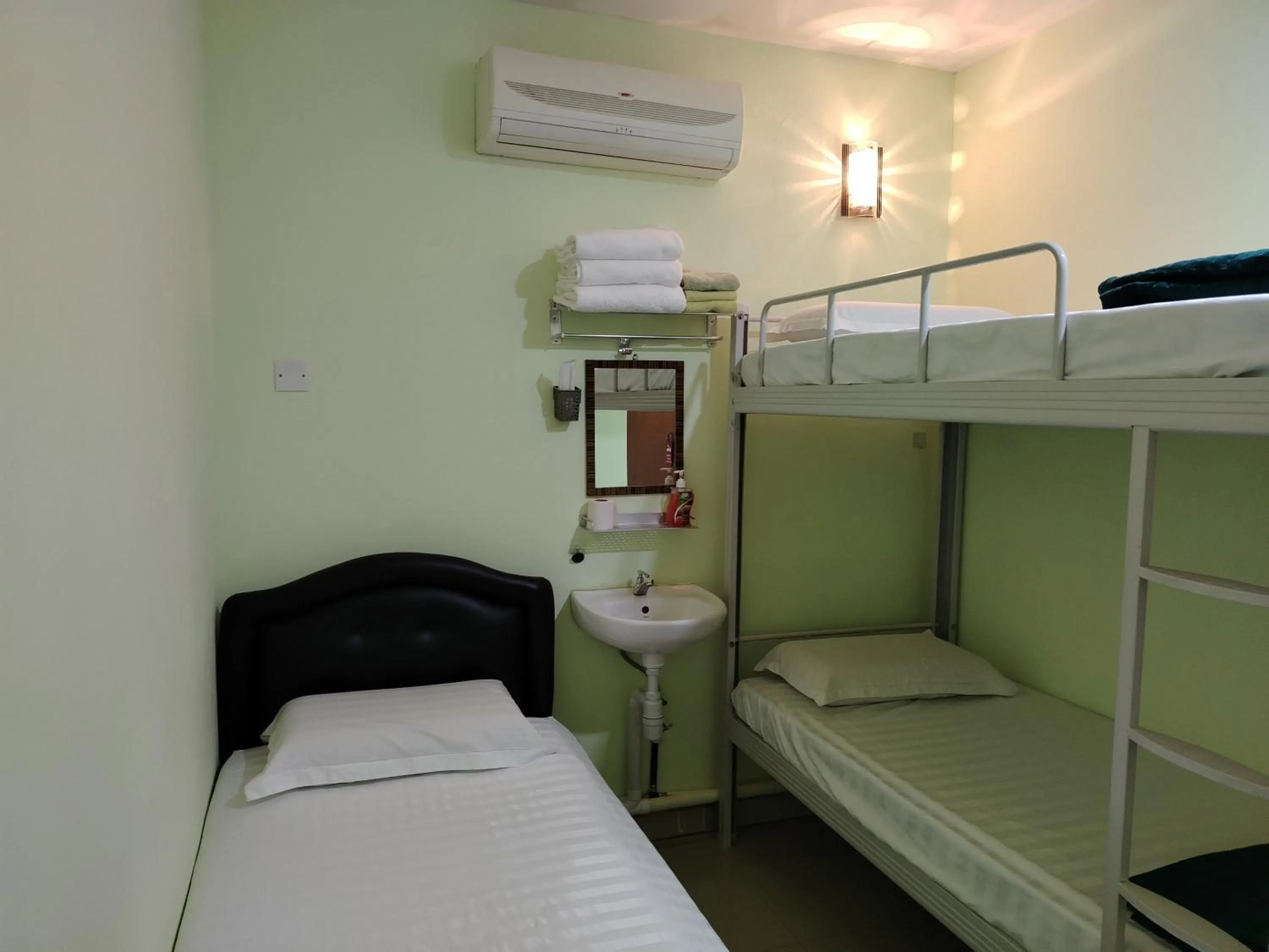 Photo of the whole room, Bed in Hotel O Seremban Near SnowLim Wonderland Formerly M&N Hotel