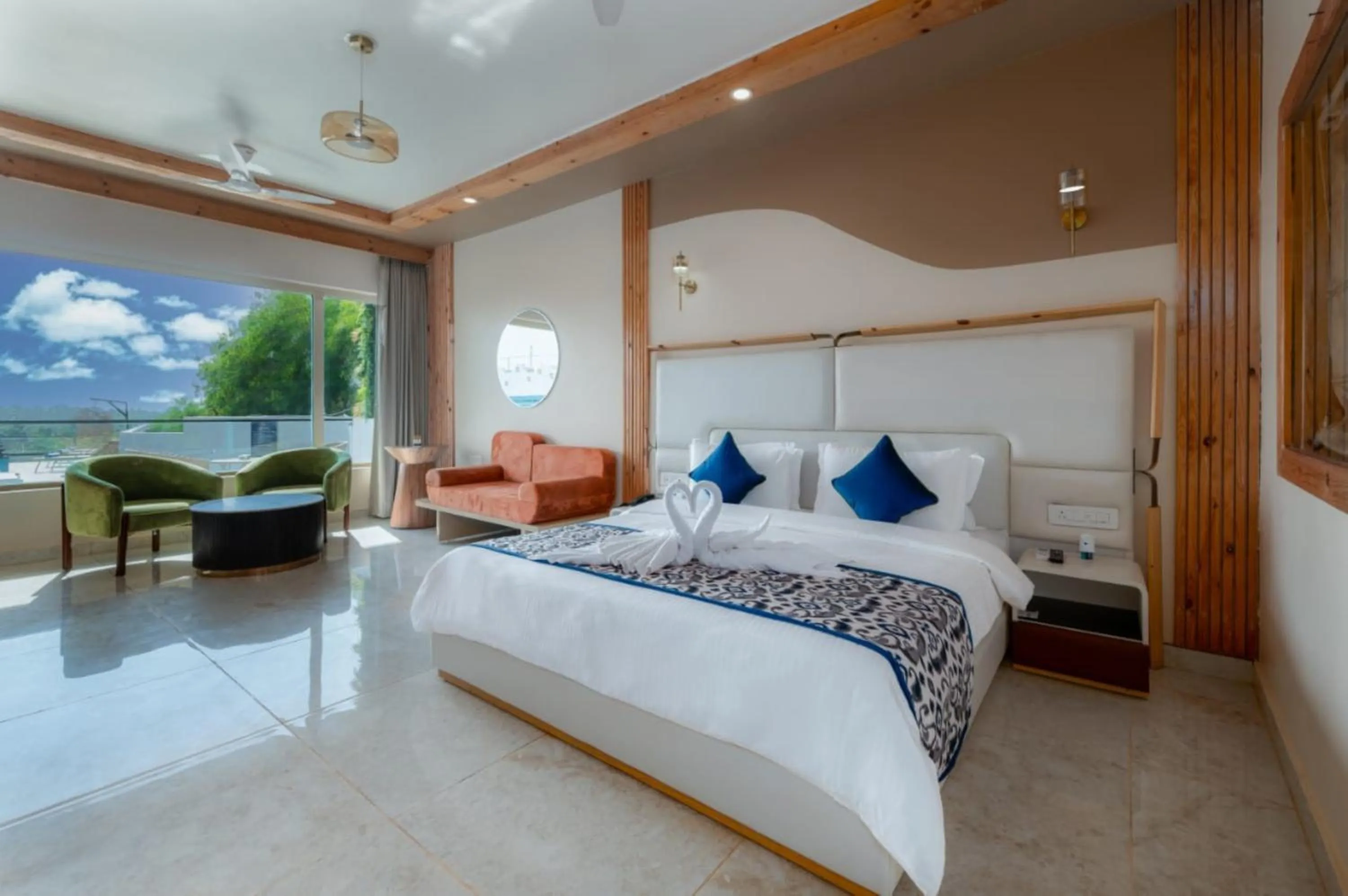 Bed in Grand Continent Morjim