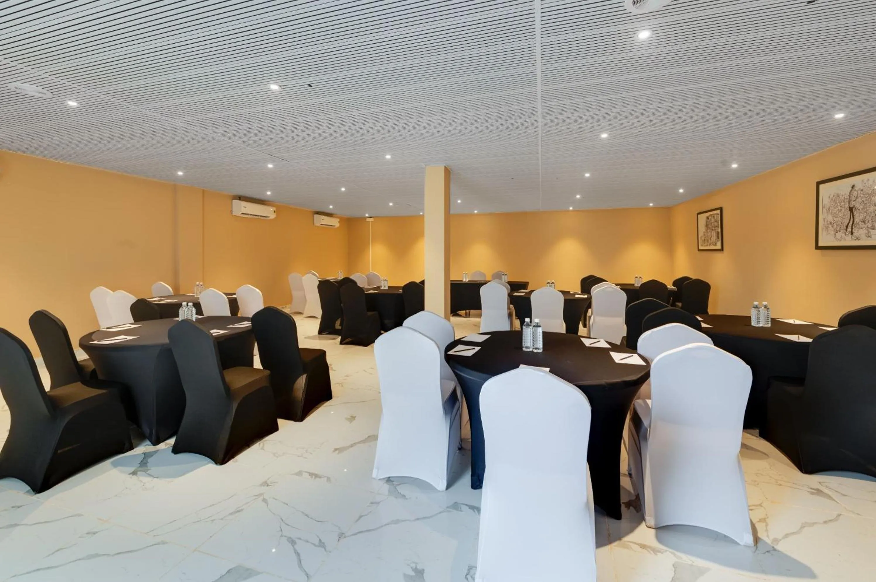 Meeting/conference room in Grand Continent Morjim