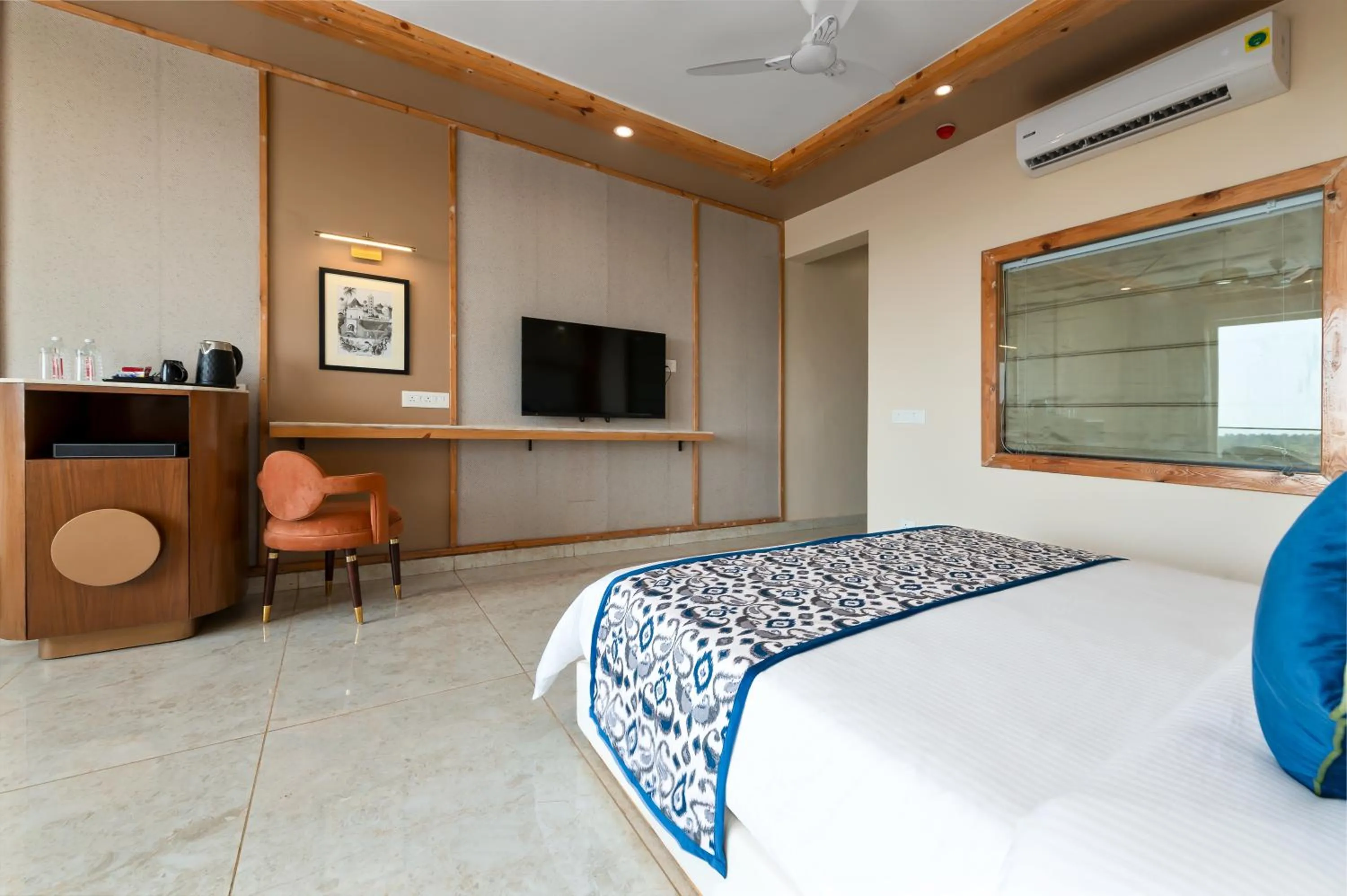 Bed in Grand Continent Morjim