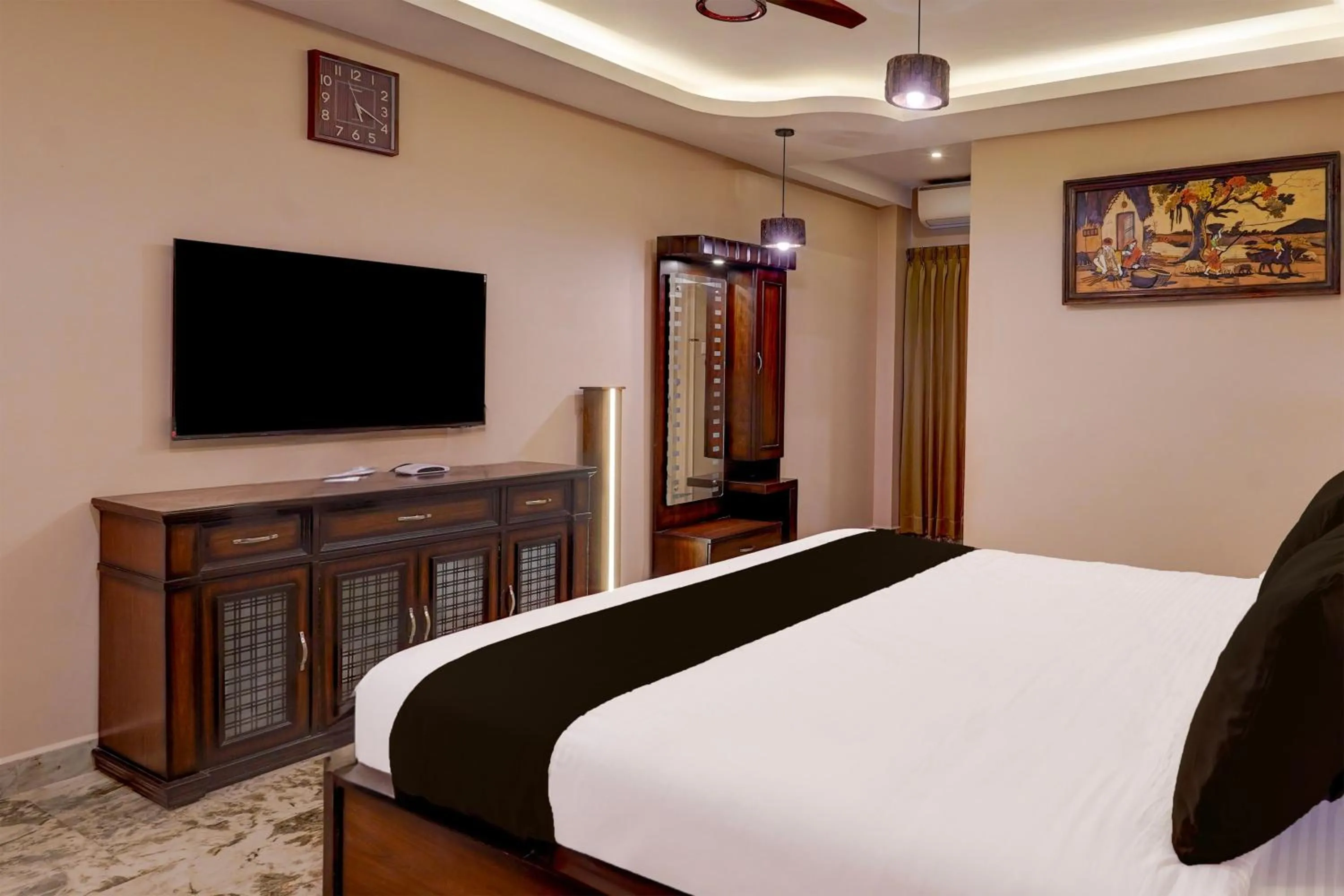 Bedroom, Bed in Super Townhouse NK Vivanta Luxury Rooms