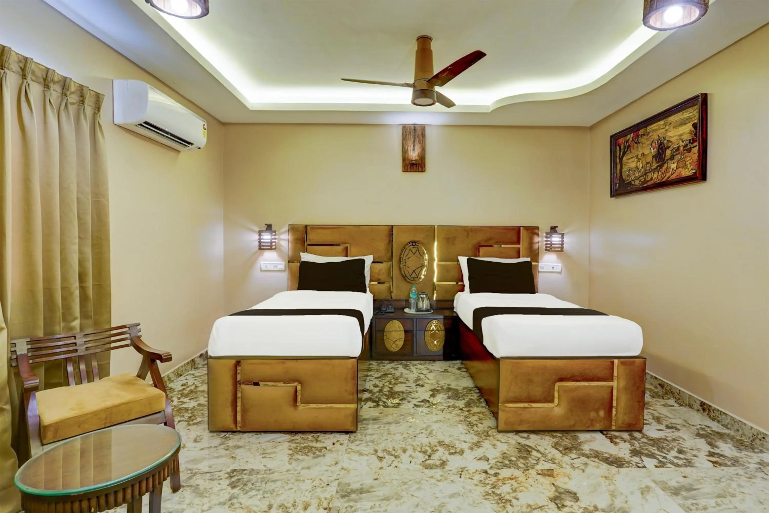 Bedroom, Bed in Super Townhouse NK Vivanta Luxury Rooms