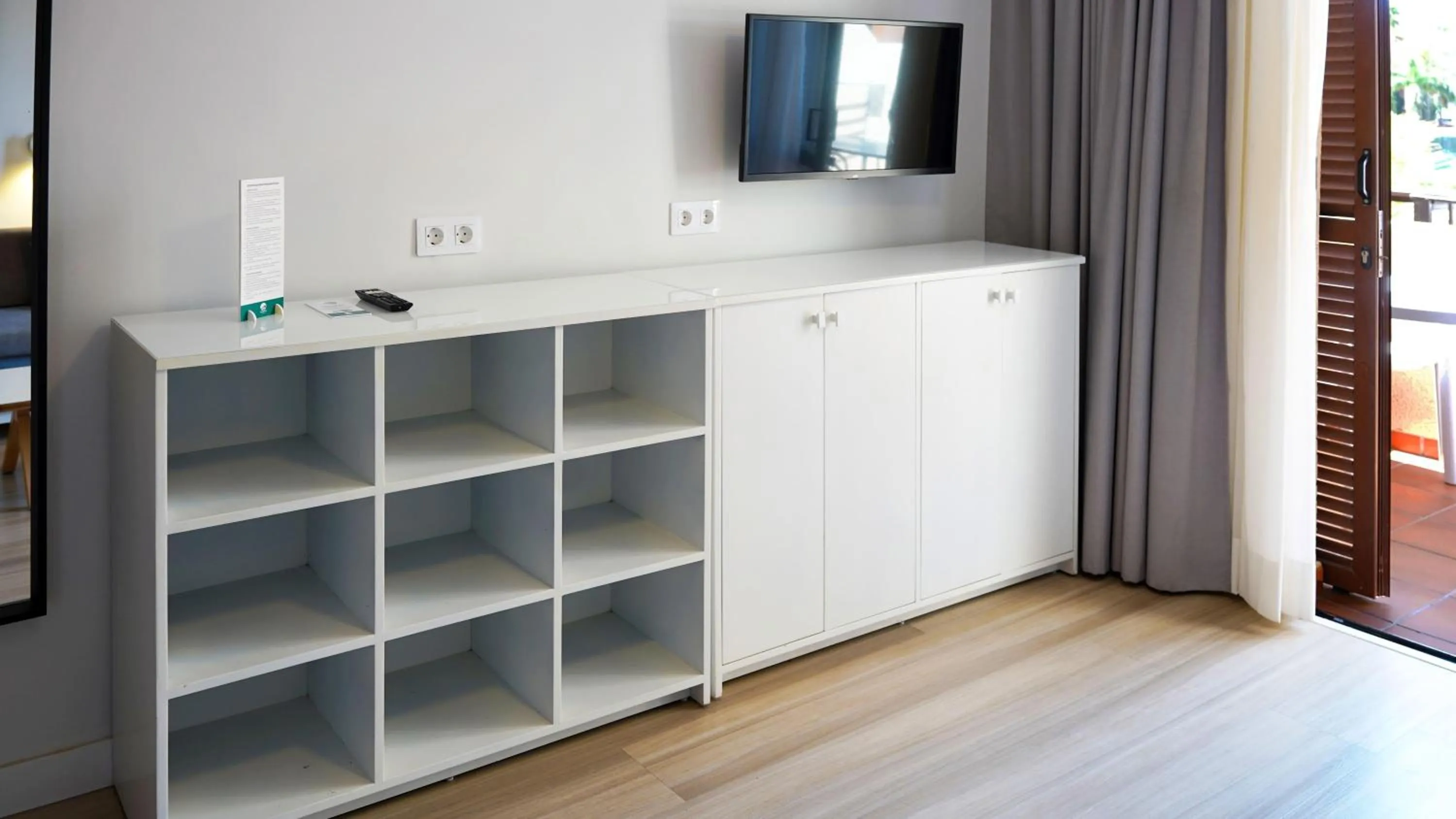 Photo of the whole room in Coral Compostela Beach