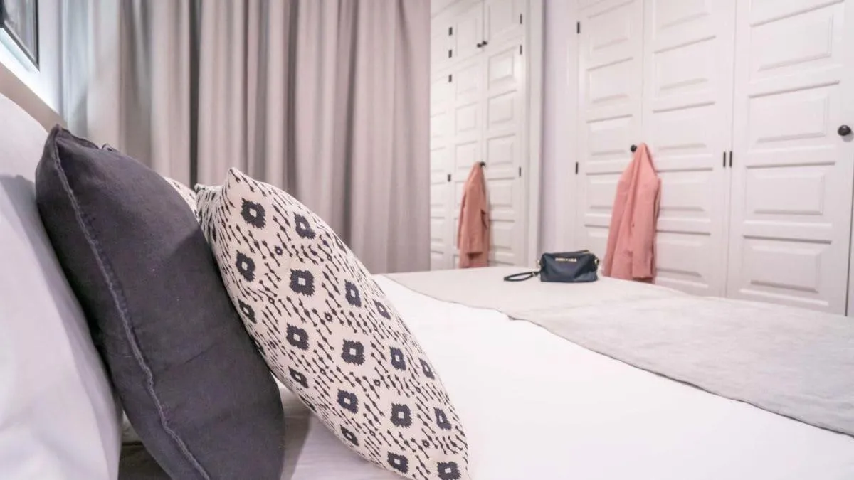 Photo of the whole room, Bed in Coral Compostela Beach