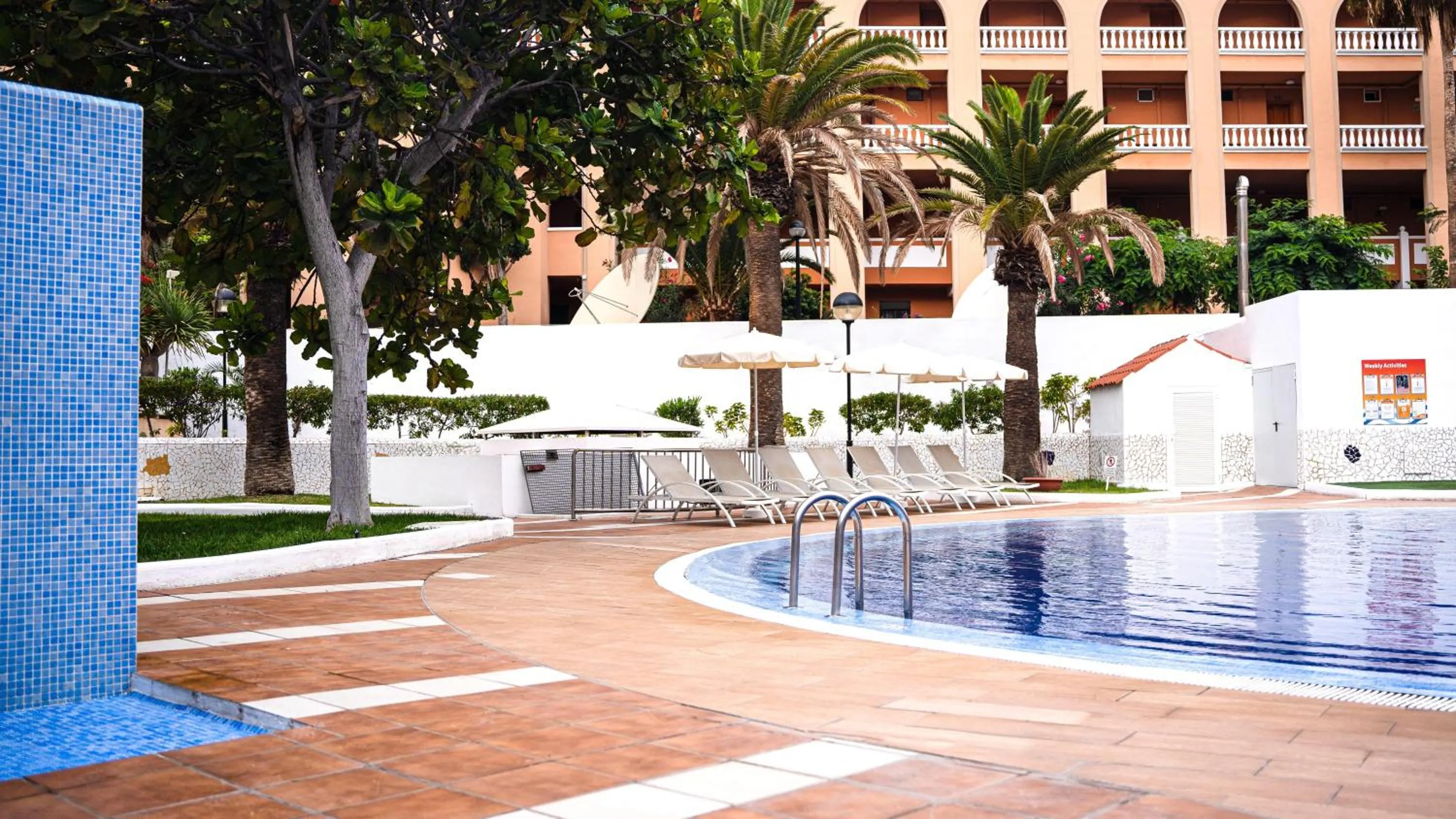 Photo of the whole room in Coral Compostela Beach