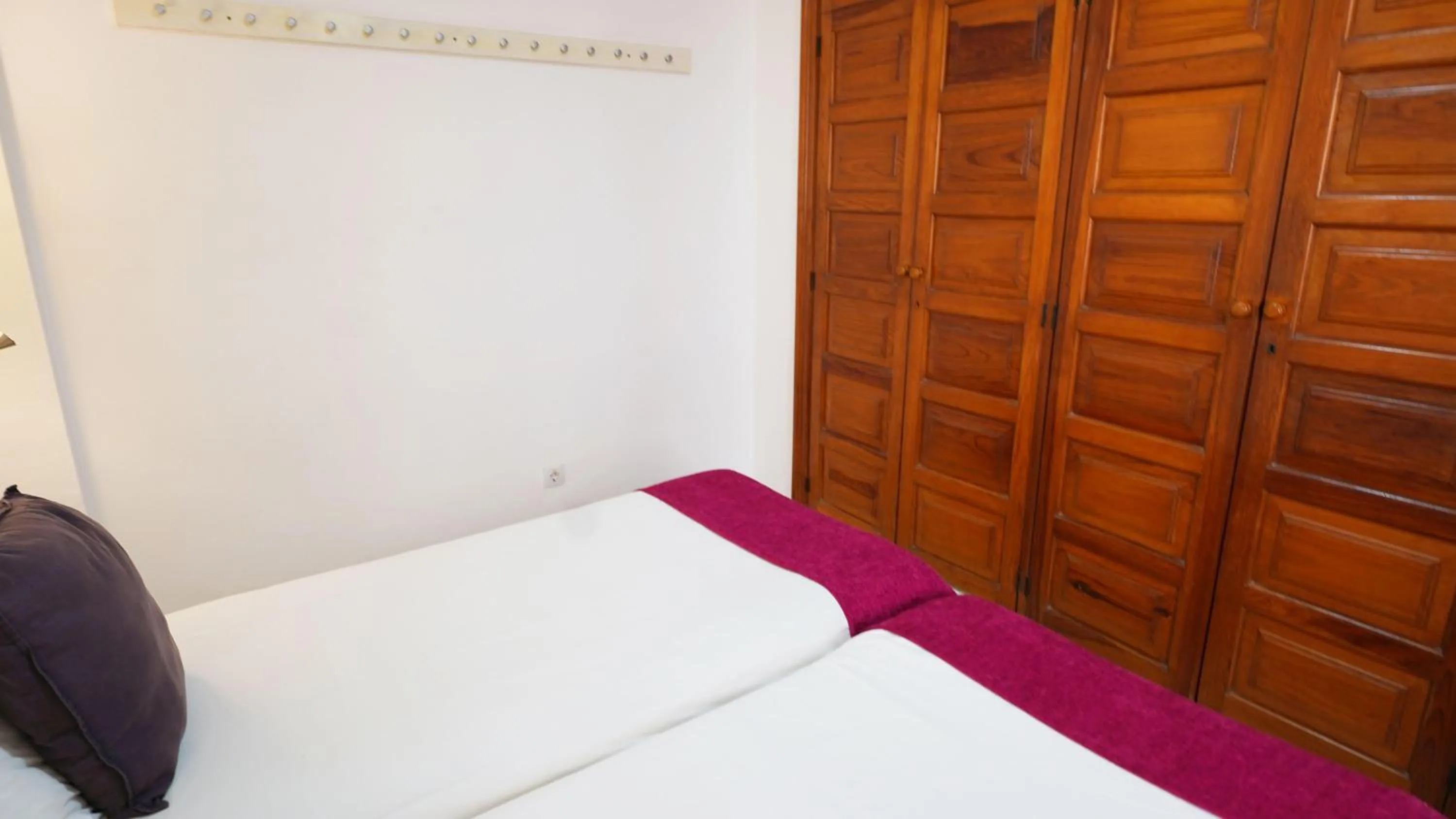 Photo of the whole room, Bed in Coral Compostela Beach