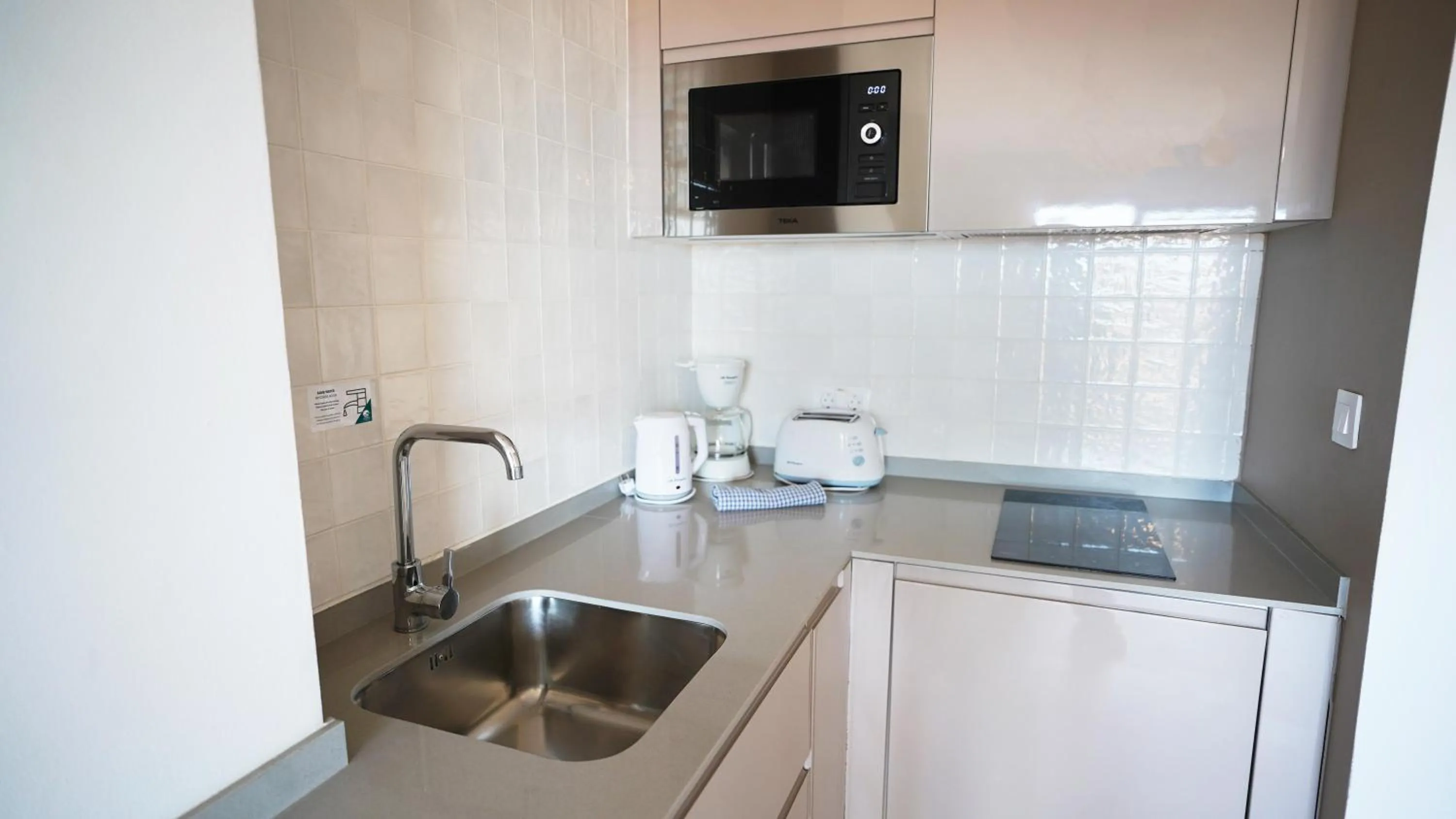 Photo of the whole room in Coral Compostela Beach