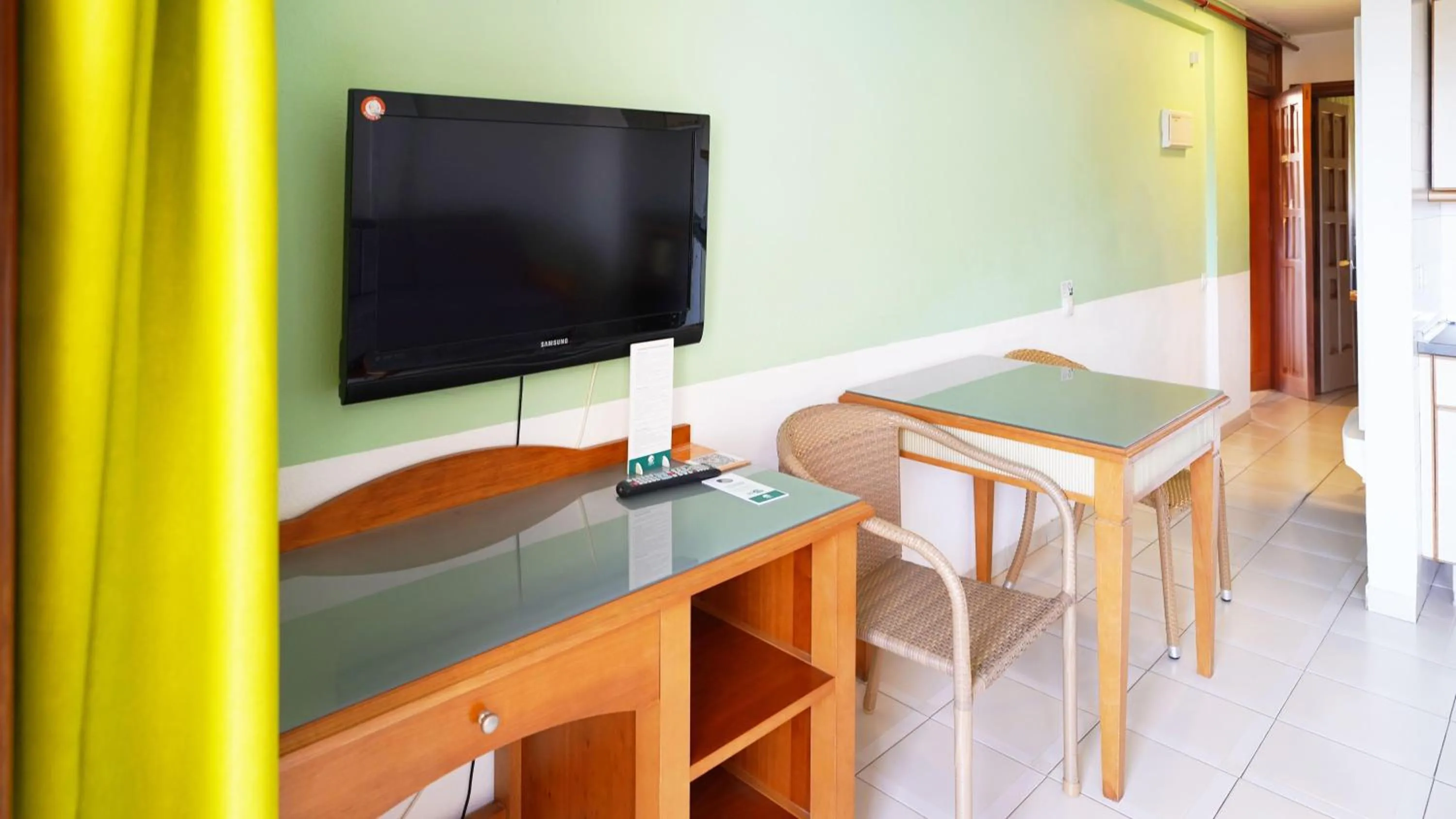 Photo of the whole room in Coral Compostela Beach