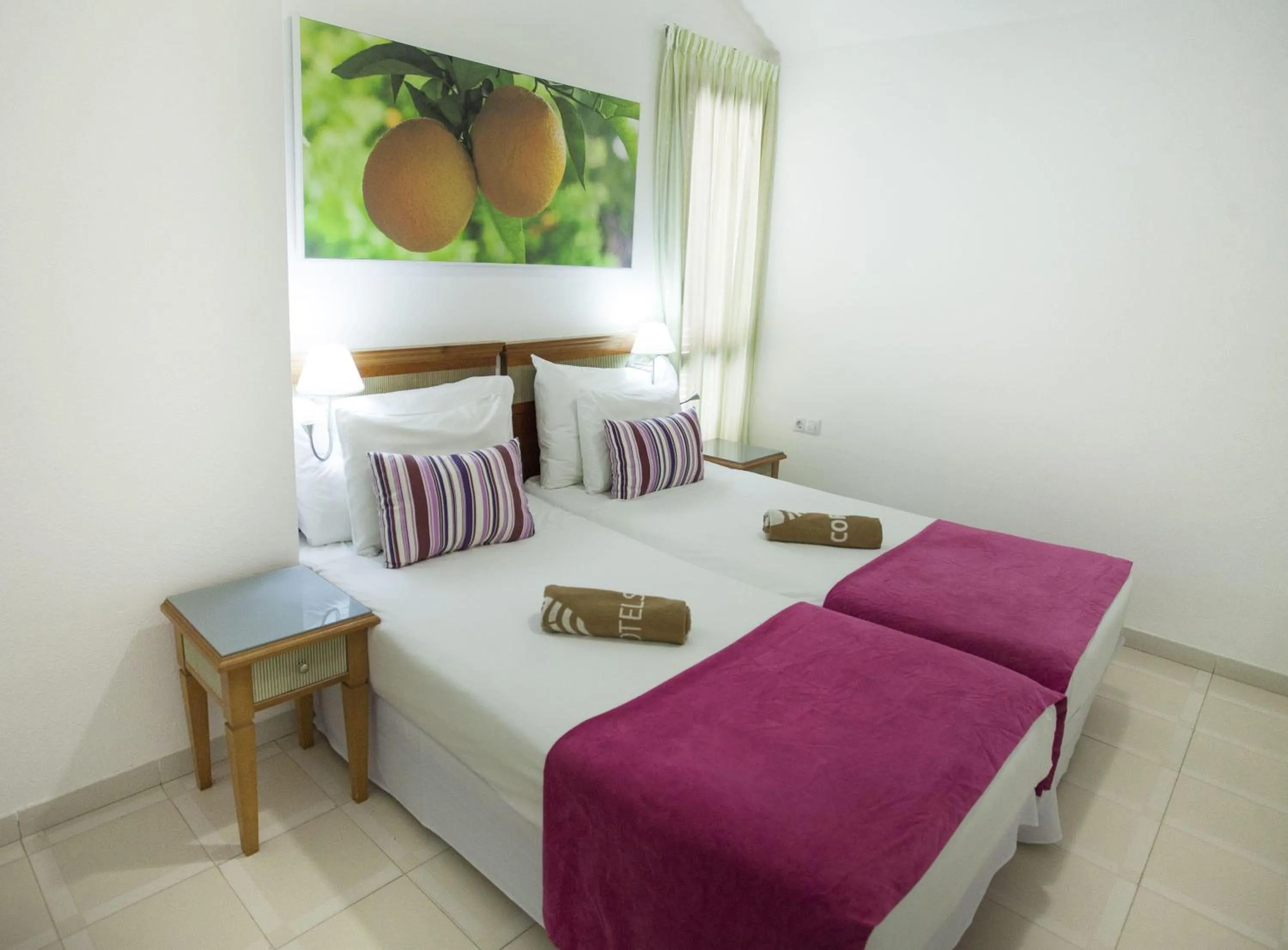 Photo of the whole room, Bed in Coral Compostela Beach