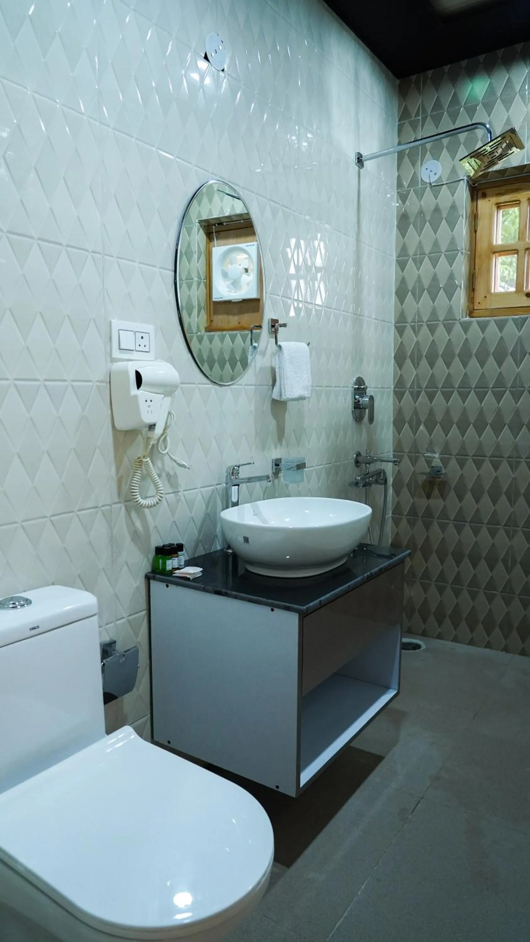 Toilet in Saanjh Cottages