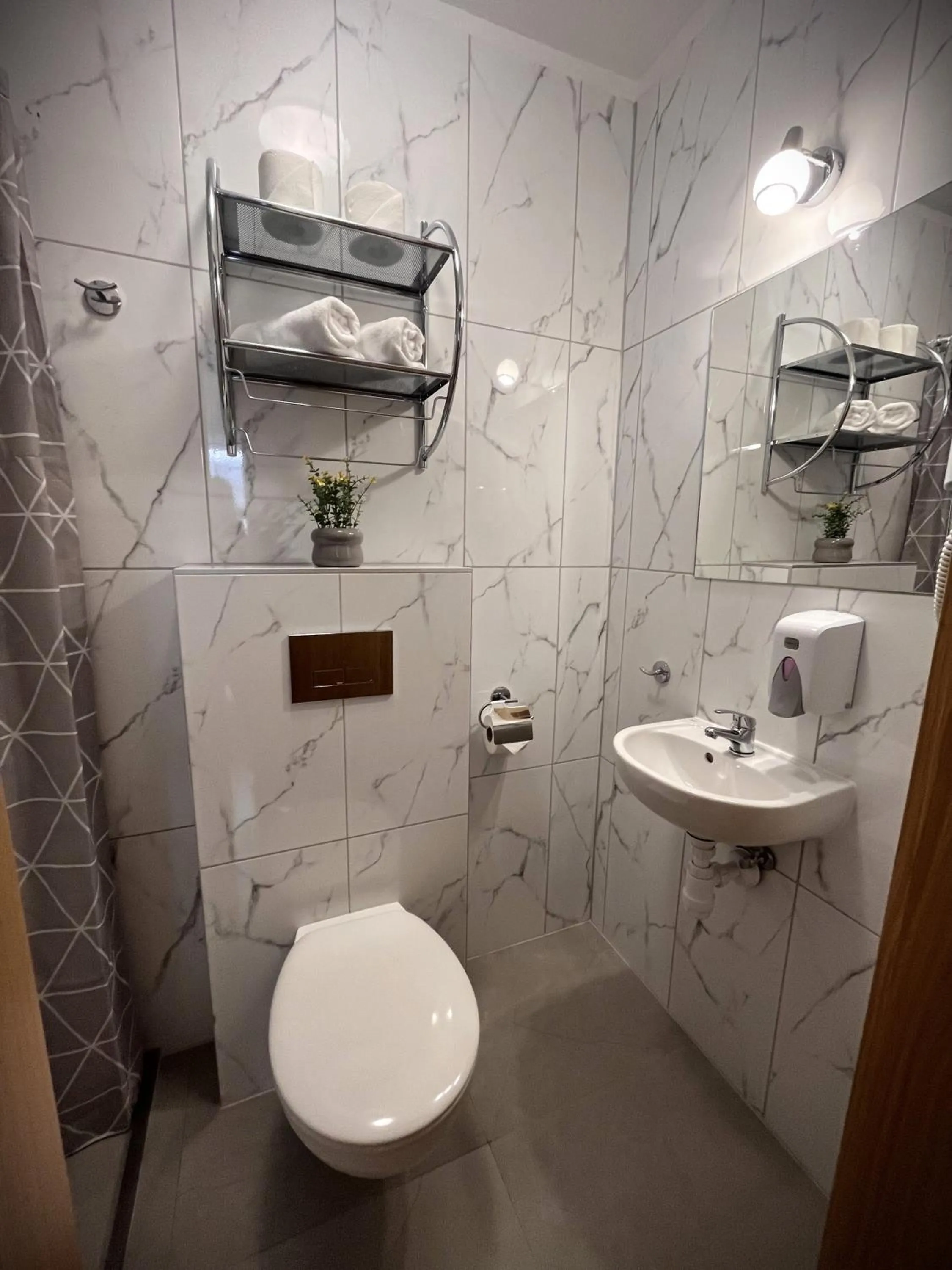 Shower in Apartamenty Wilczyńskiego