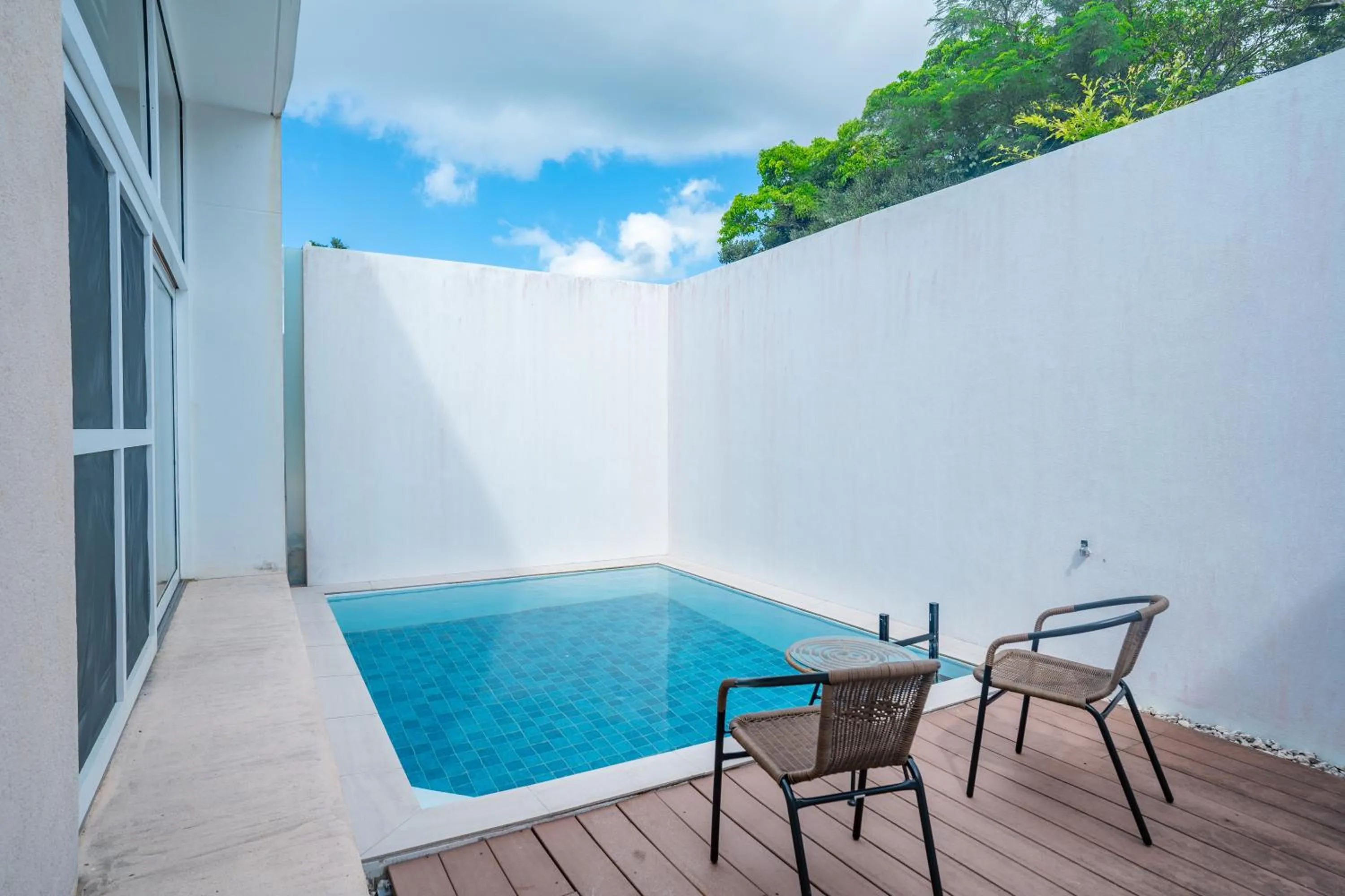 Balcony/Terrace in Secret Villas by Relapool