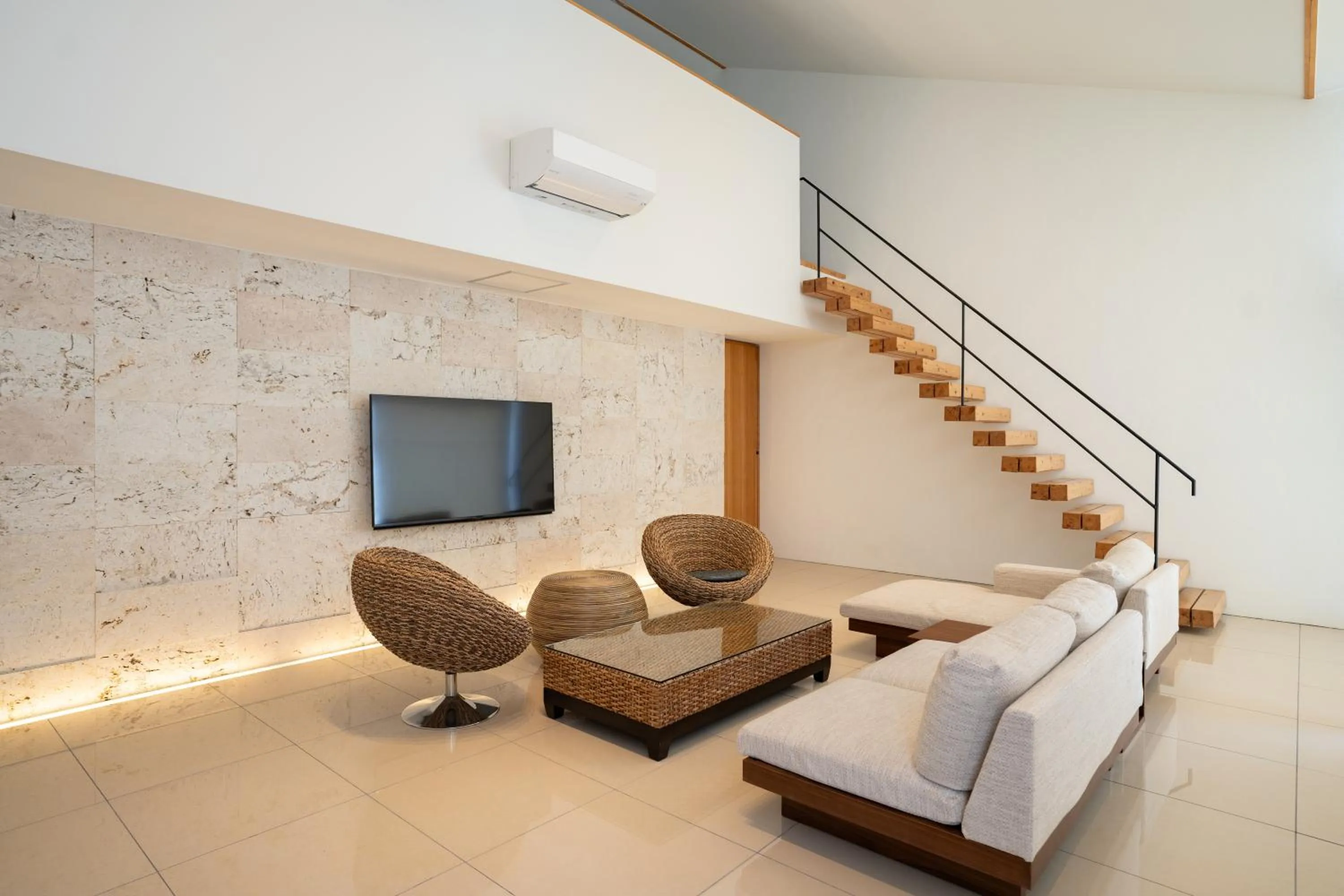 Living room in Secret Villas by Relapool