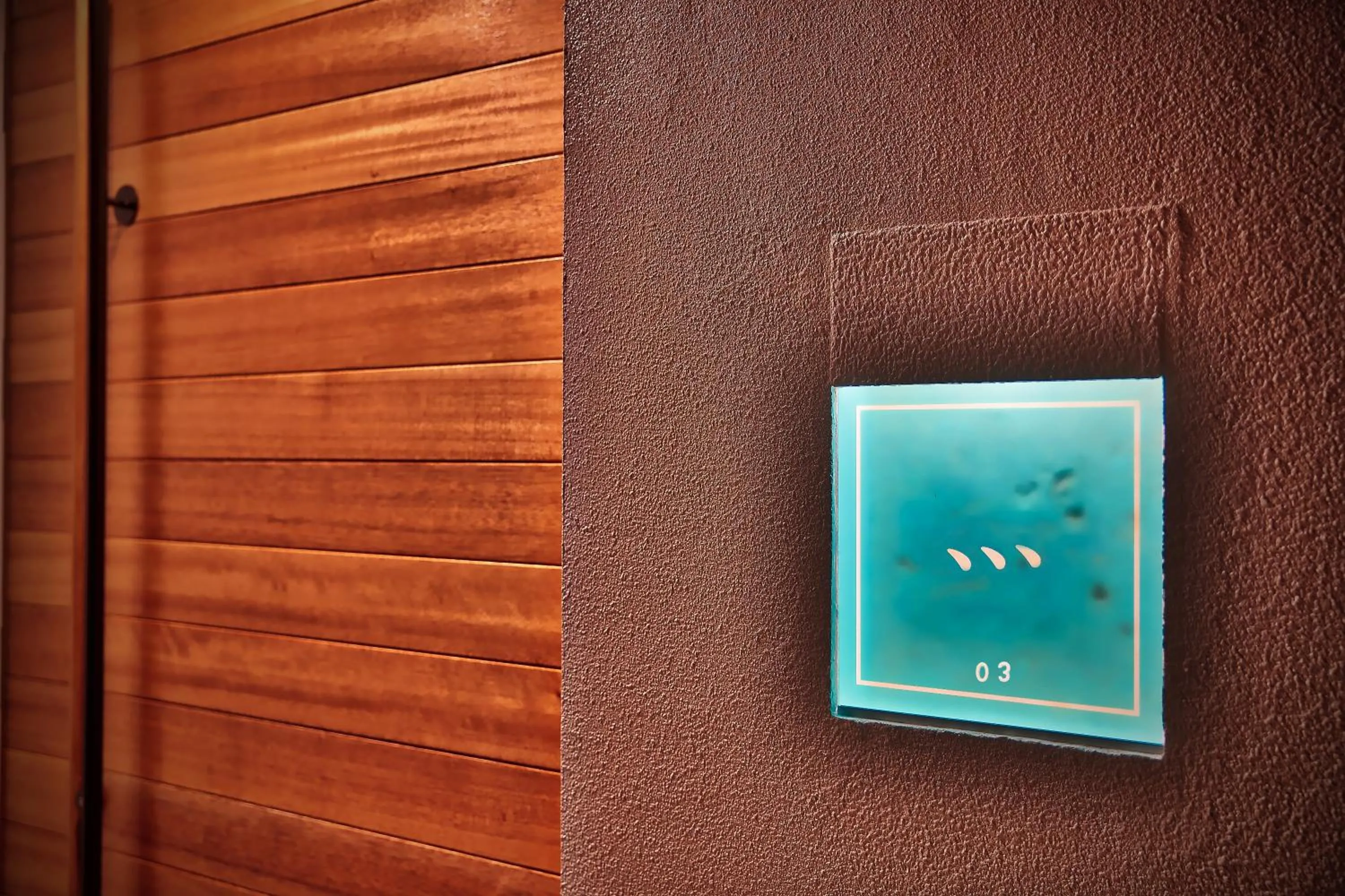 Facade/entrance in Secret Villas by Relapool