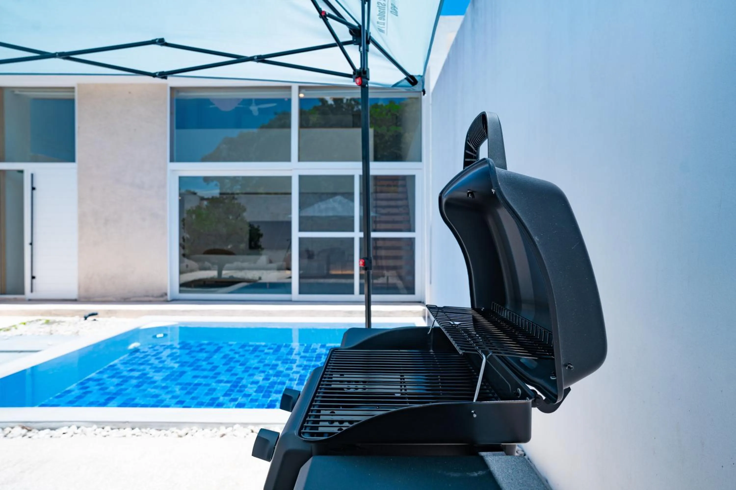 BBQ facilities in Secret Villas by Relapool