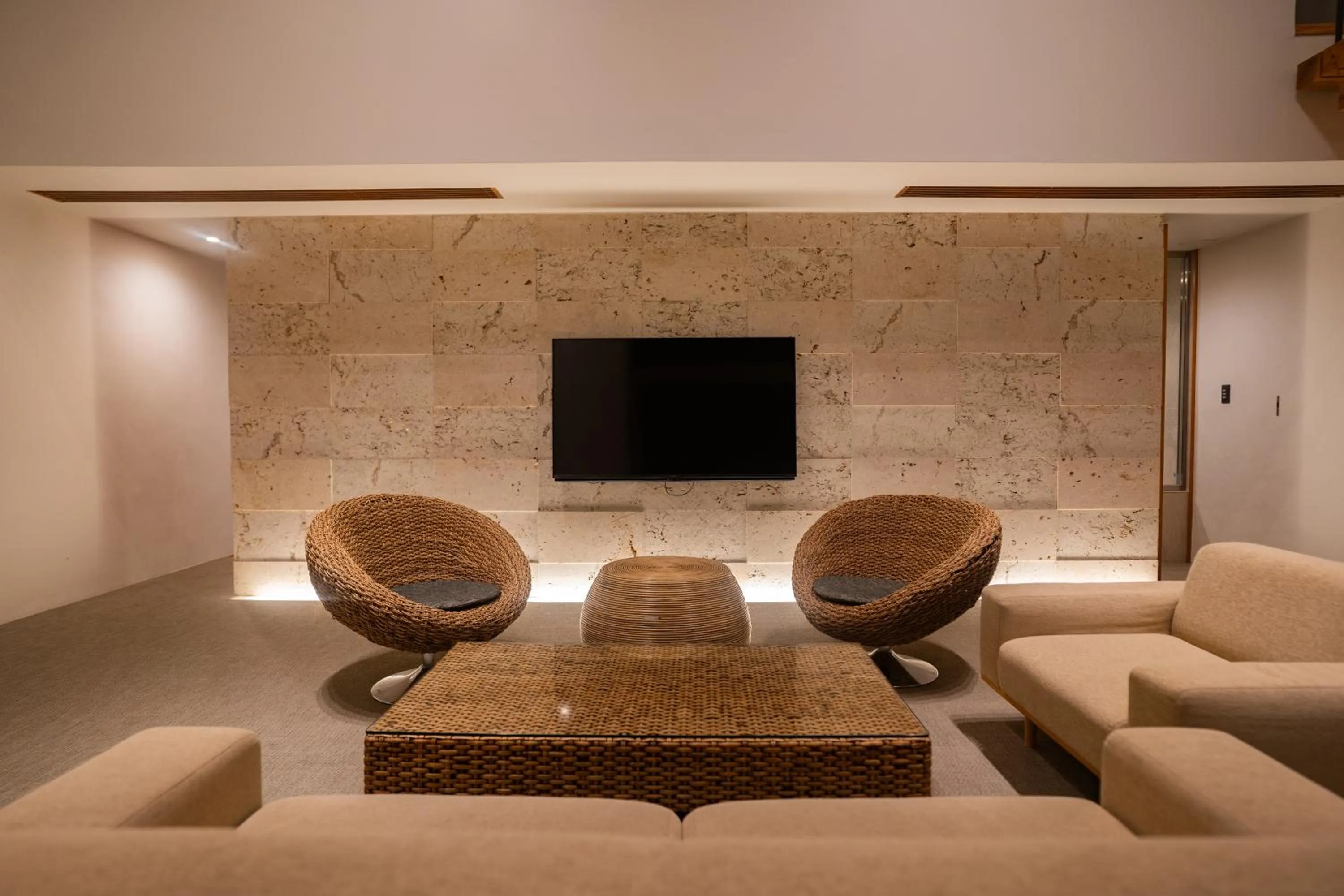 Living room in Secret Villas by Relapool