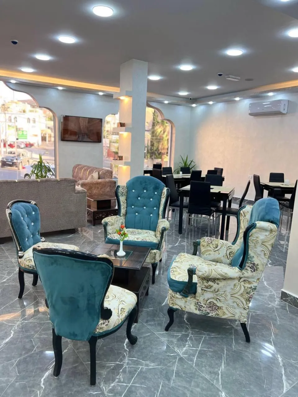 Restaurant/places to eat in Marsa City Hotel