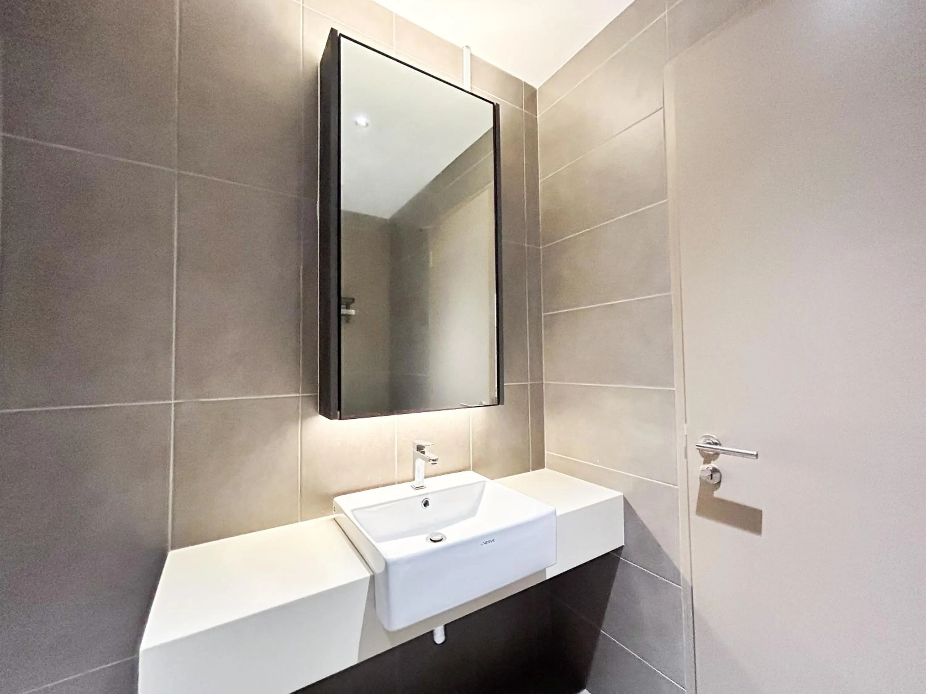 Mossaz by Manhattan Group