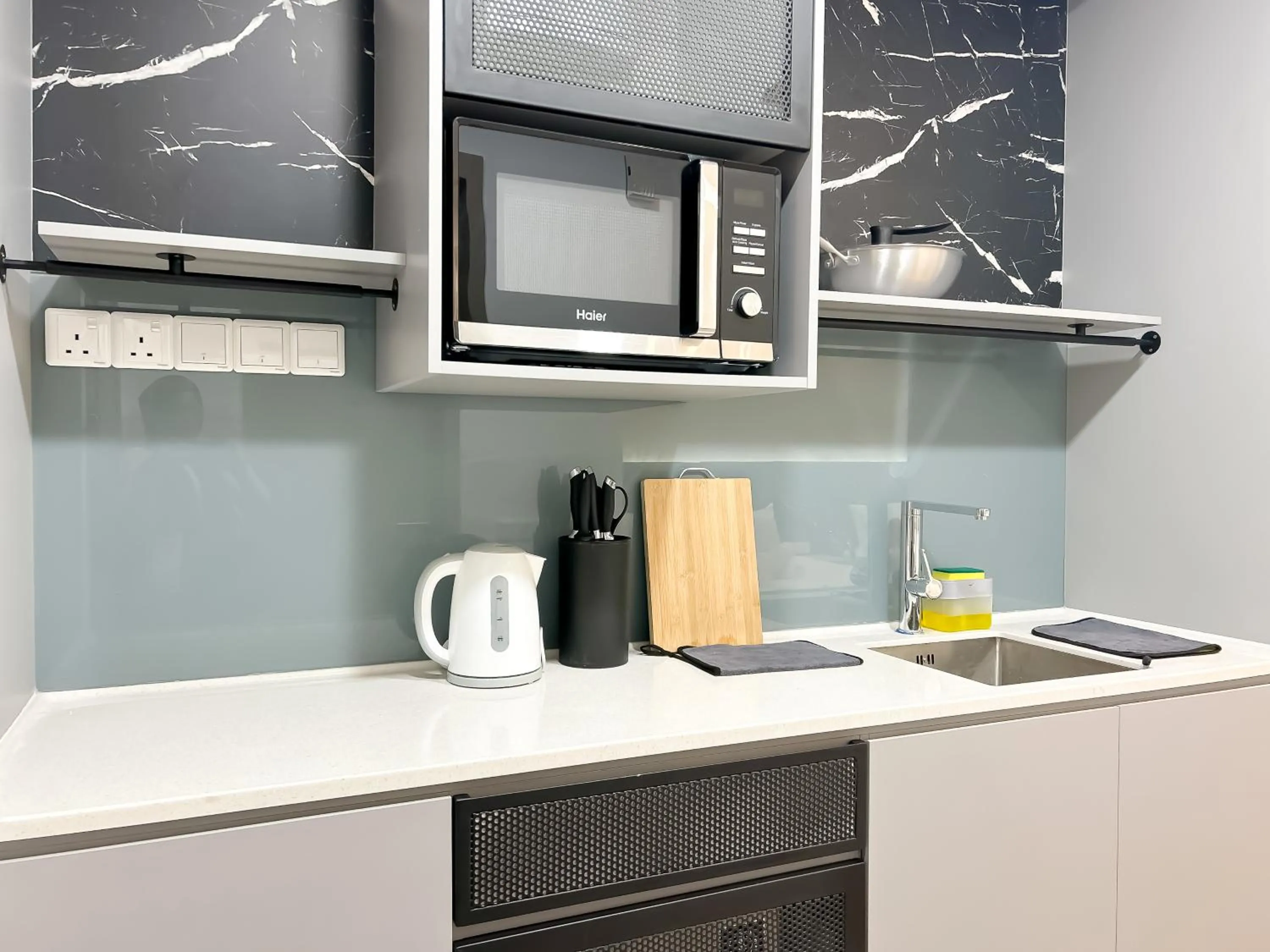 Mossaz by Manhattan Group