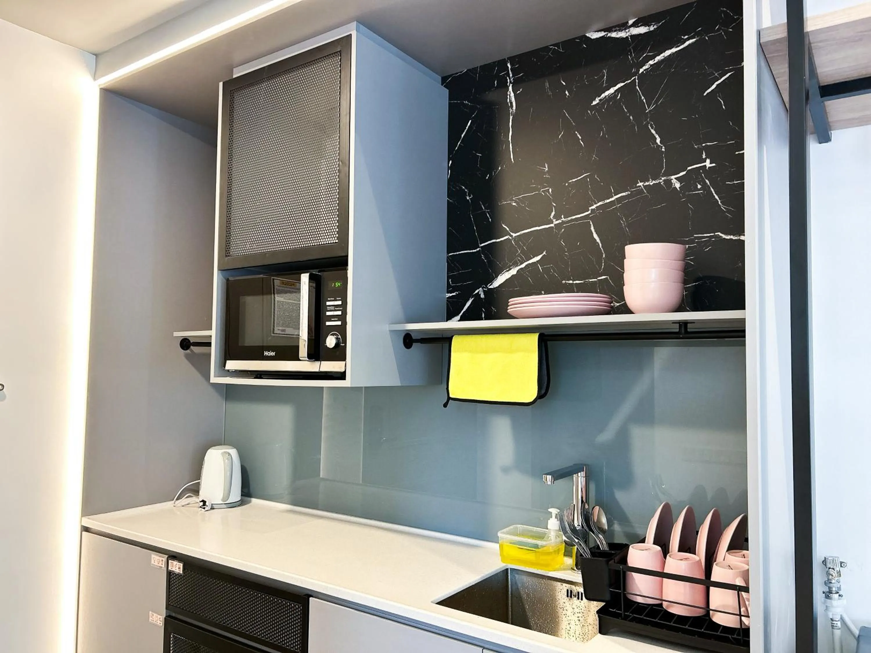 Mossaz by Manhattan Group