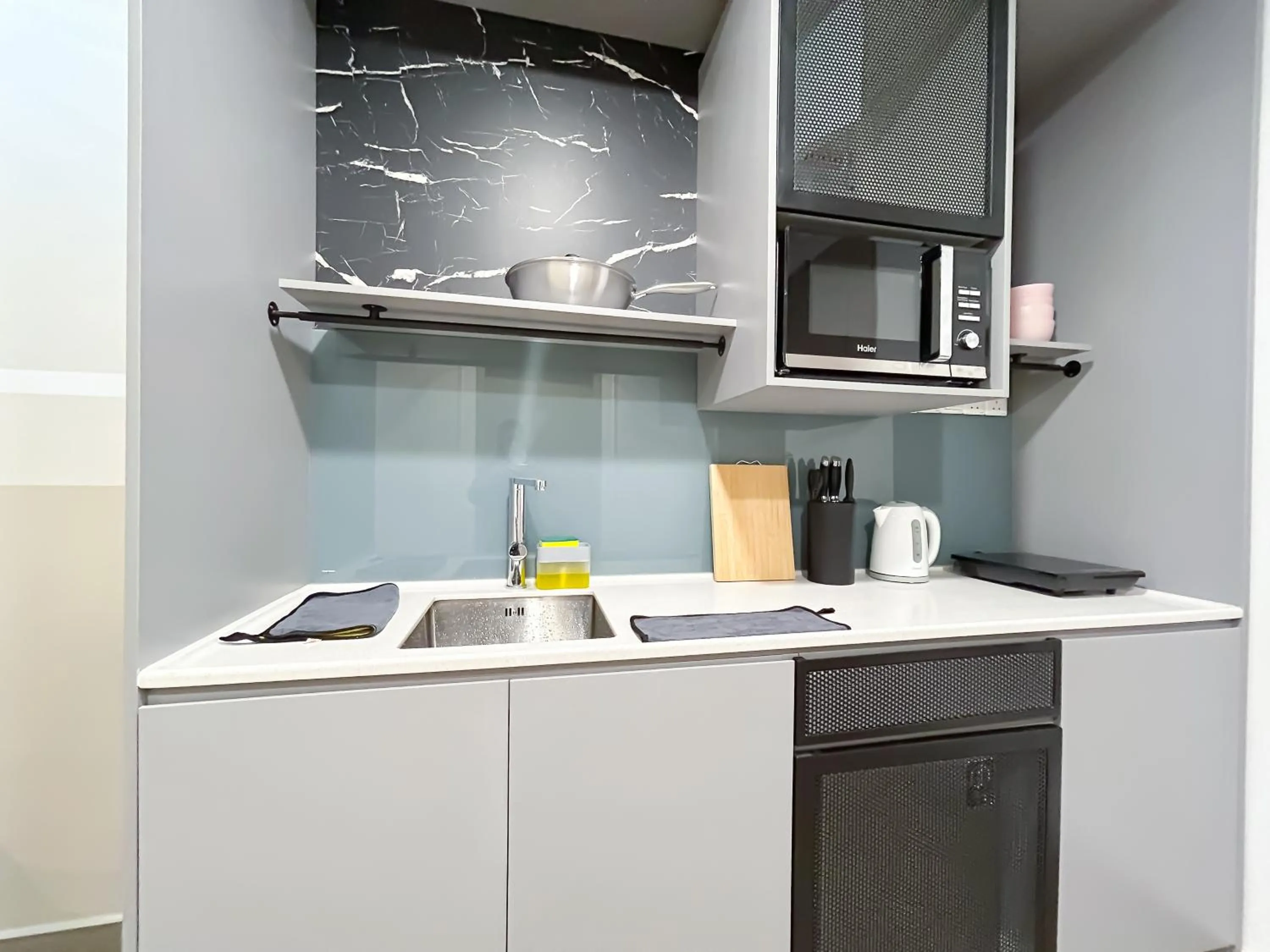 Mossaz by Manhattan Group