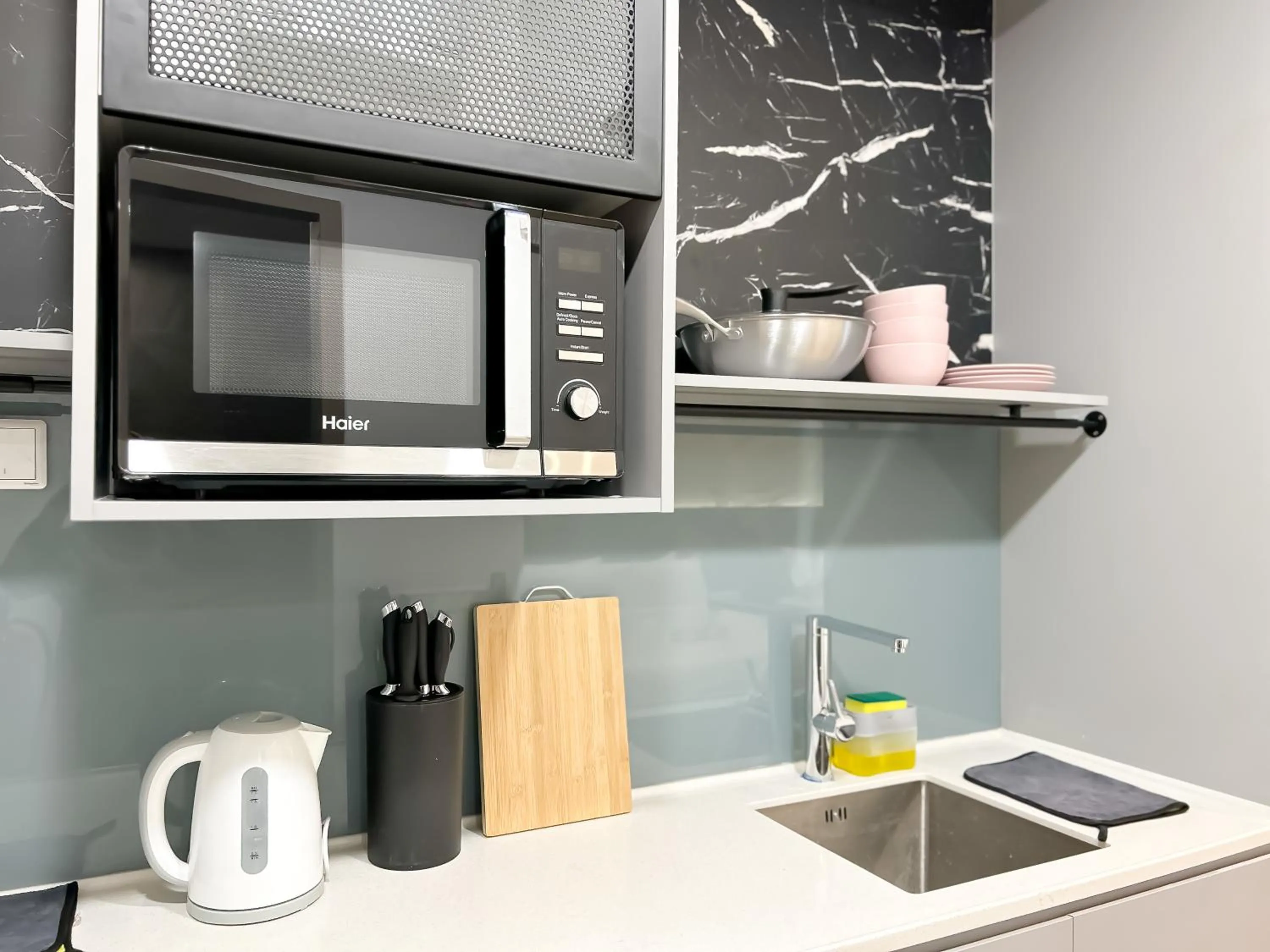 Mossaz by Manhattan Group