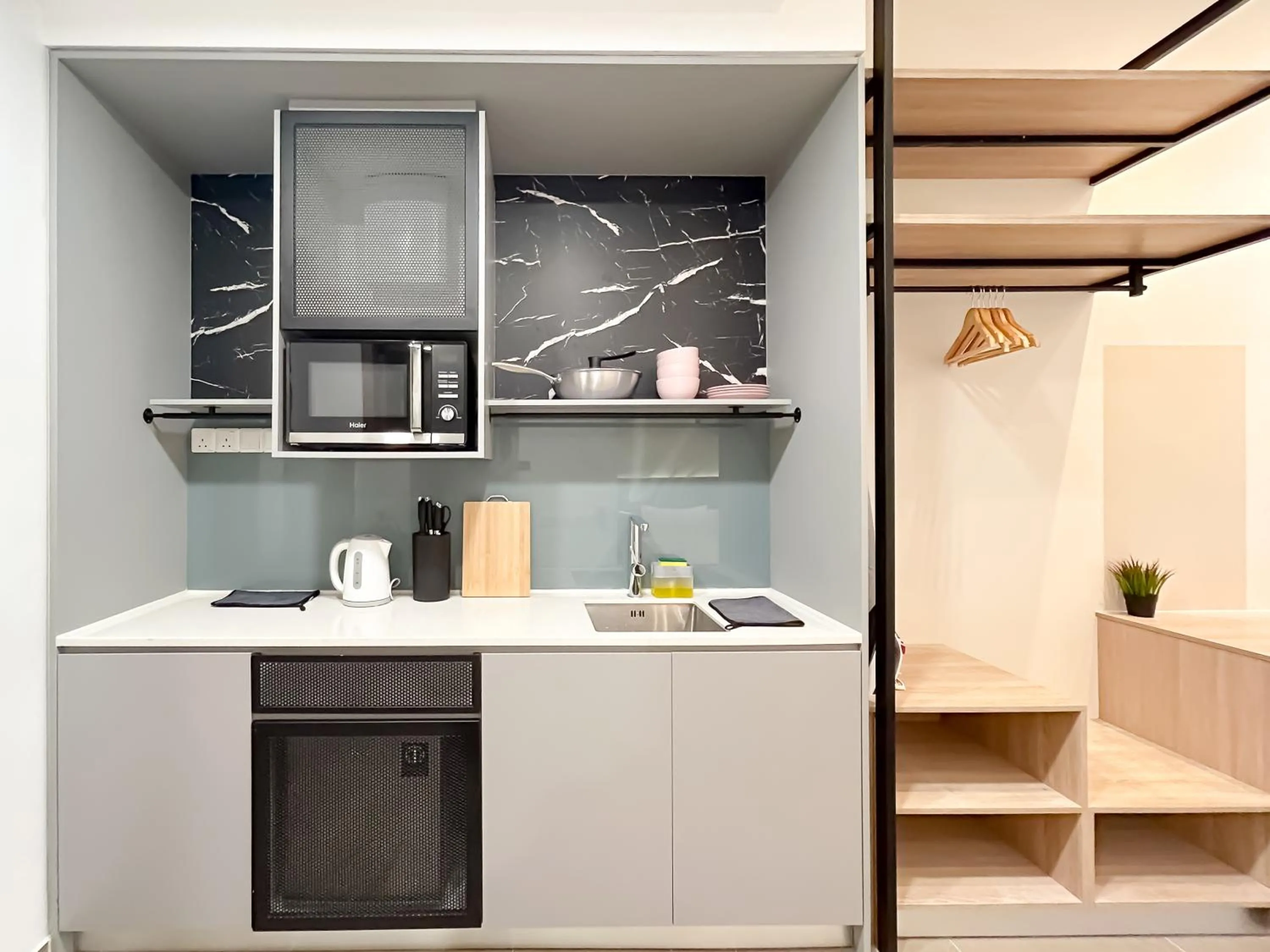 Mossaz by Manhattan Group