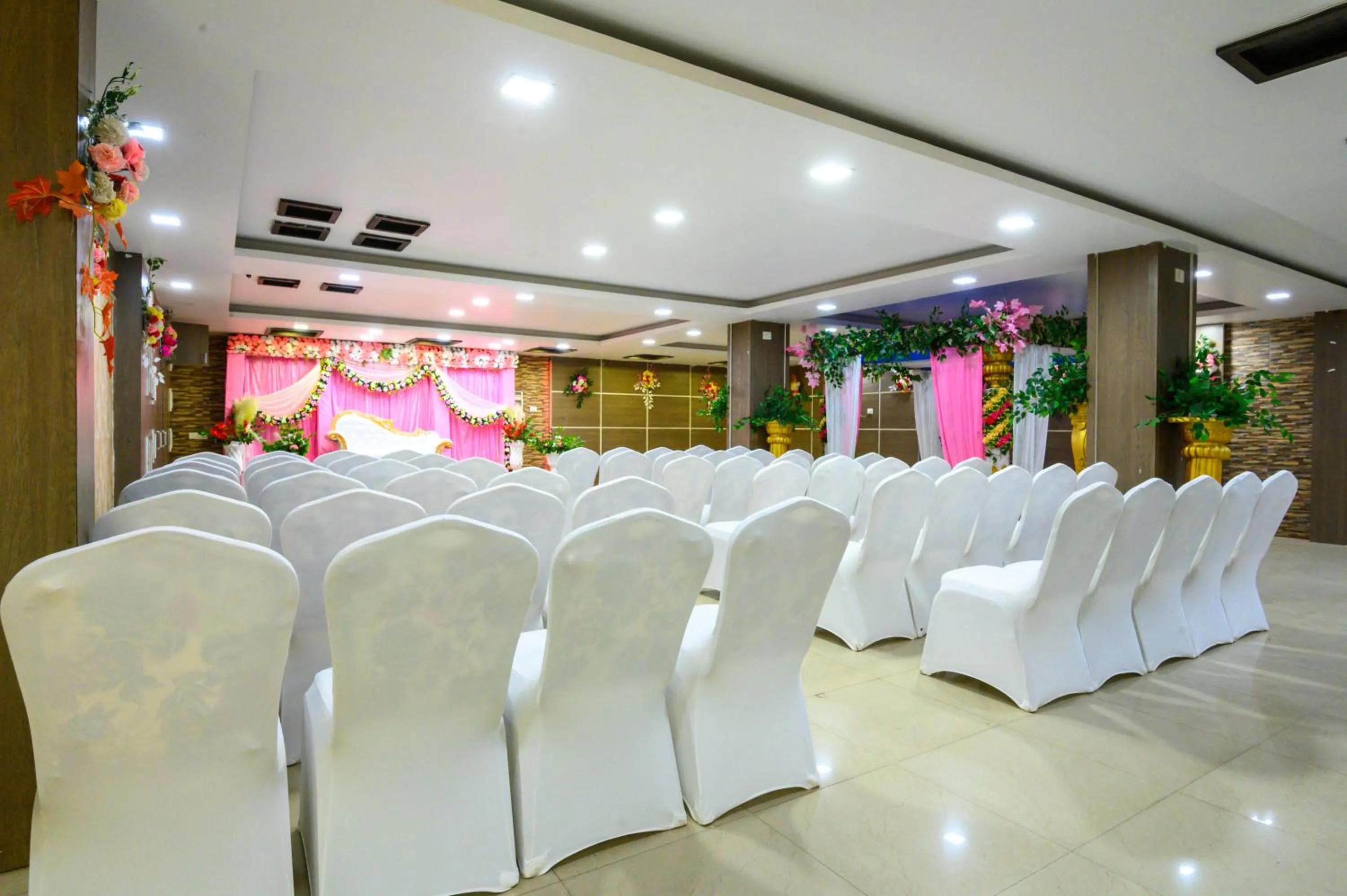 Banquet/Function facilities in Biznotel by Pride, Deoghar