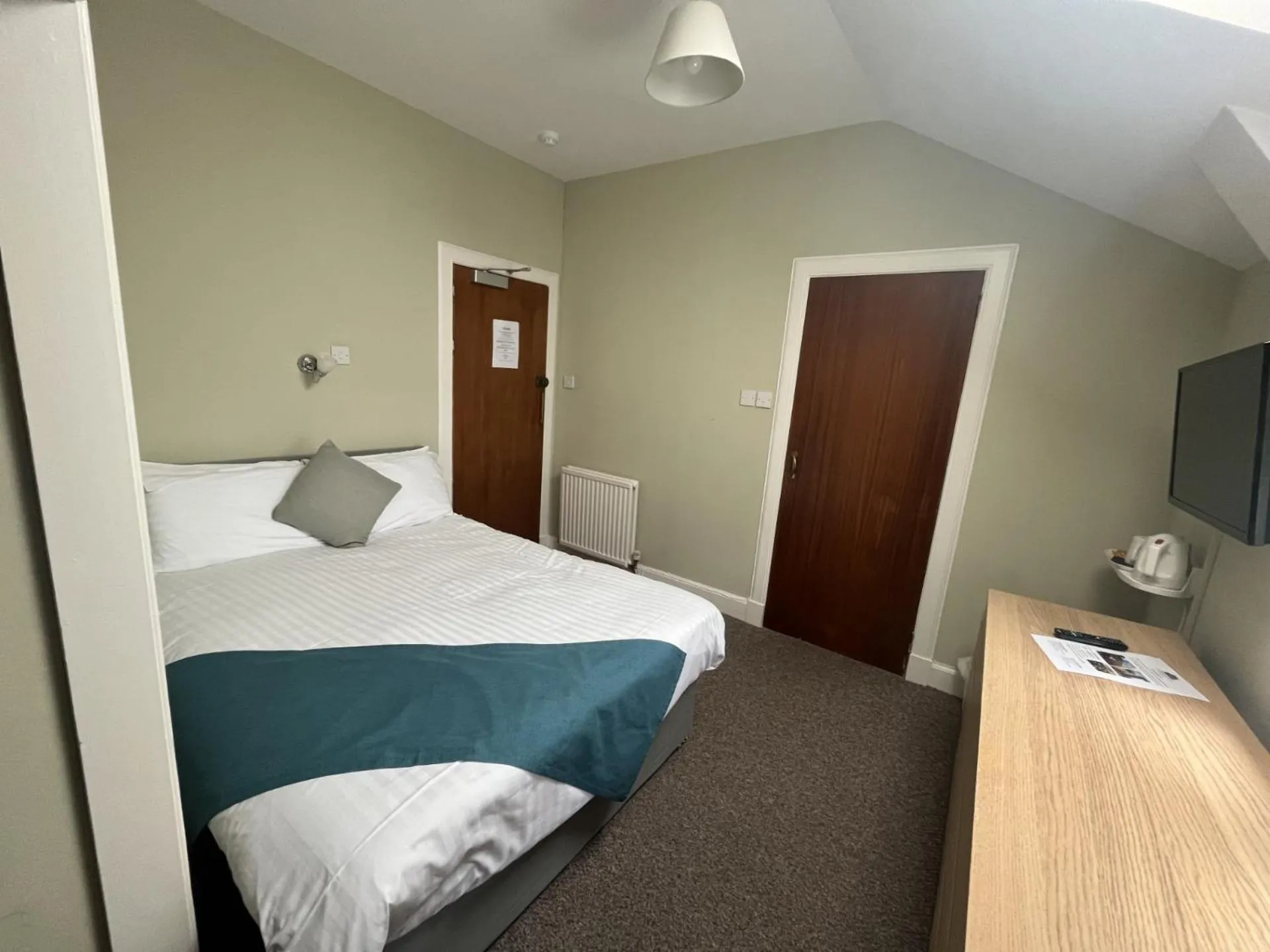 Bed in The Strathearn Hotel